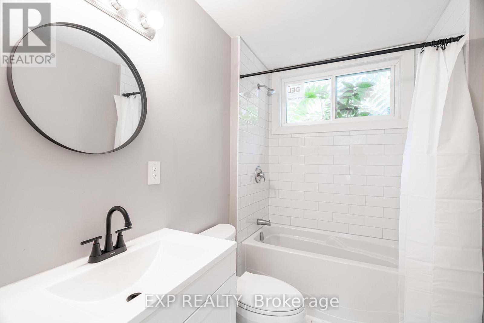 354 SPRUCE STREET Image 19
