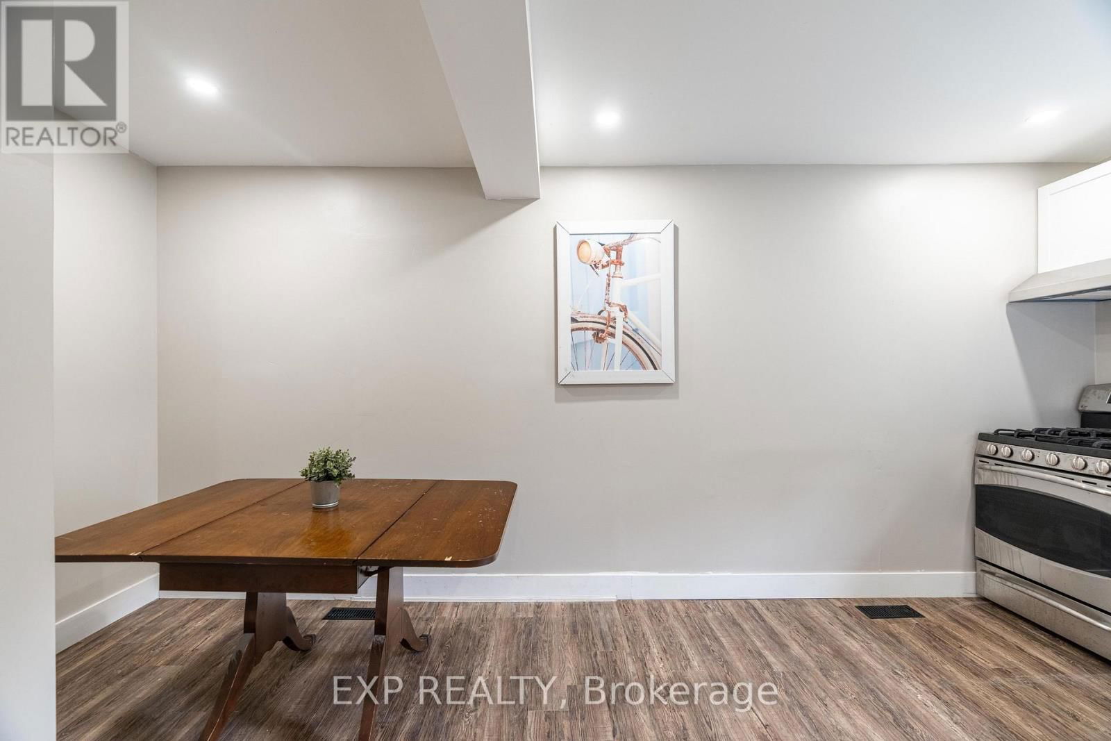 354 SPRUCE STREET Image 21