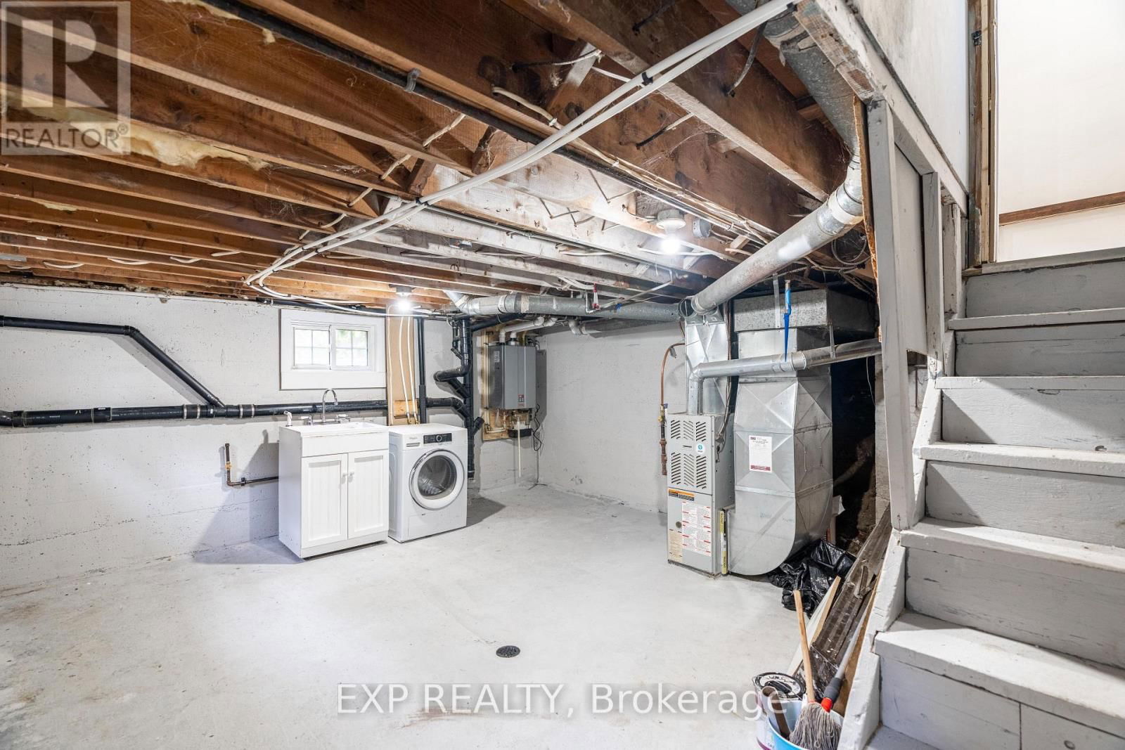 354 SPRUCE STREET Image 22