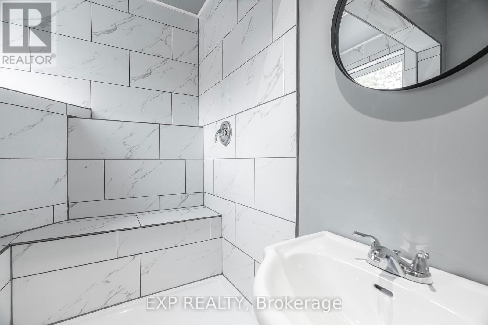 354 SPRUCE STREET Image 31