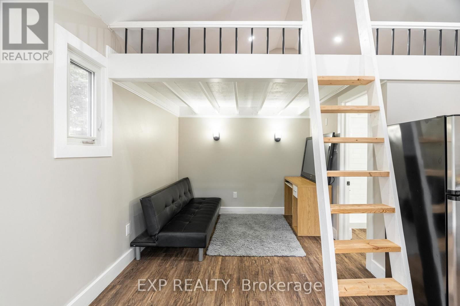 354 SPRUCE STREET Image 33
