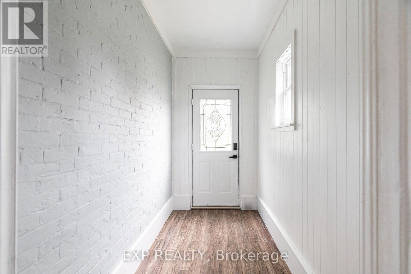 354 SPRUCE STREET Image 6
