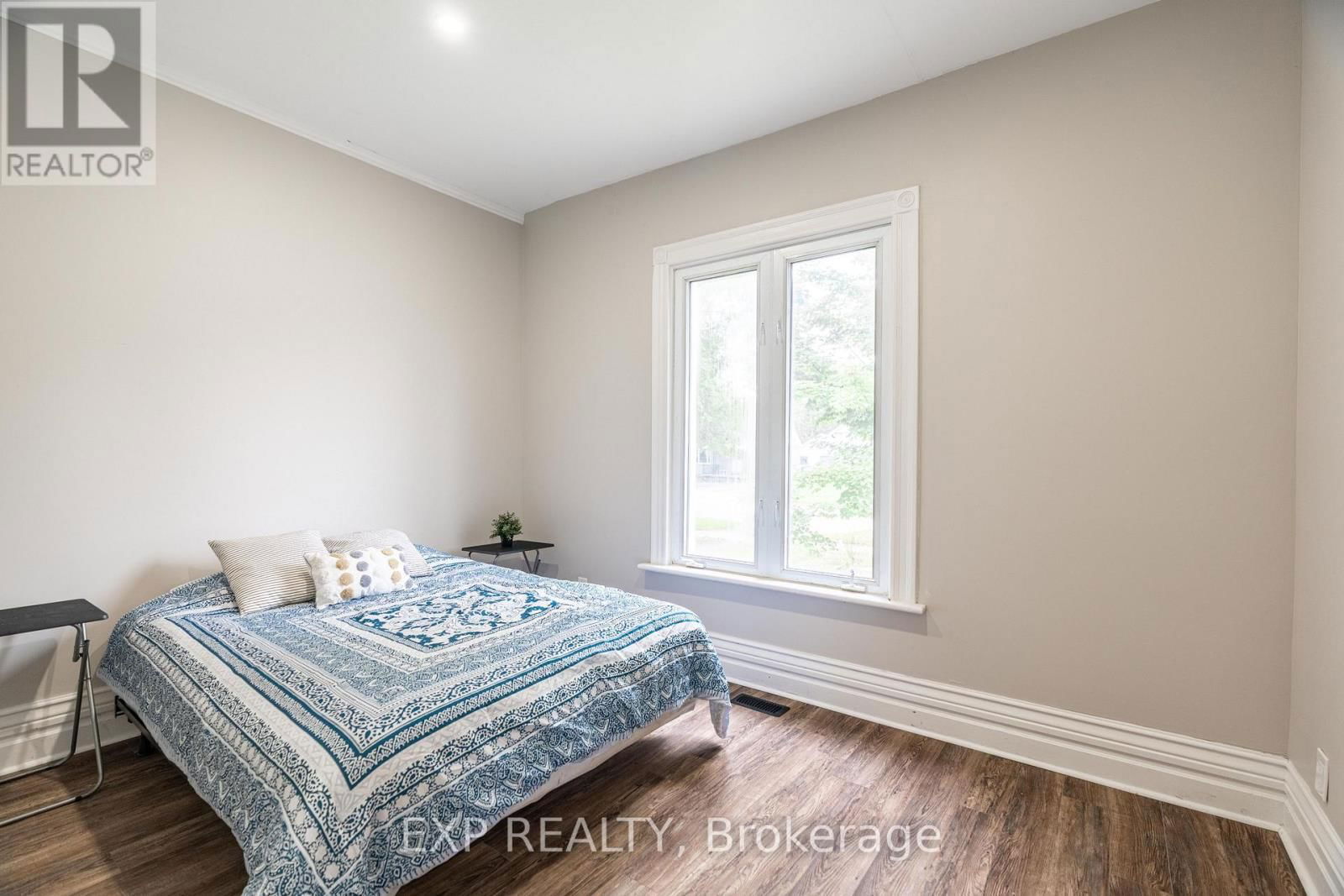 354 SPRUCE STREET Image 9