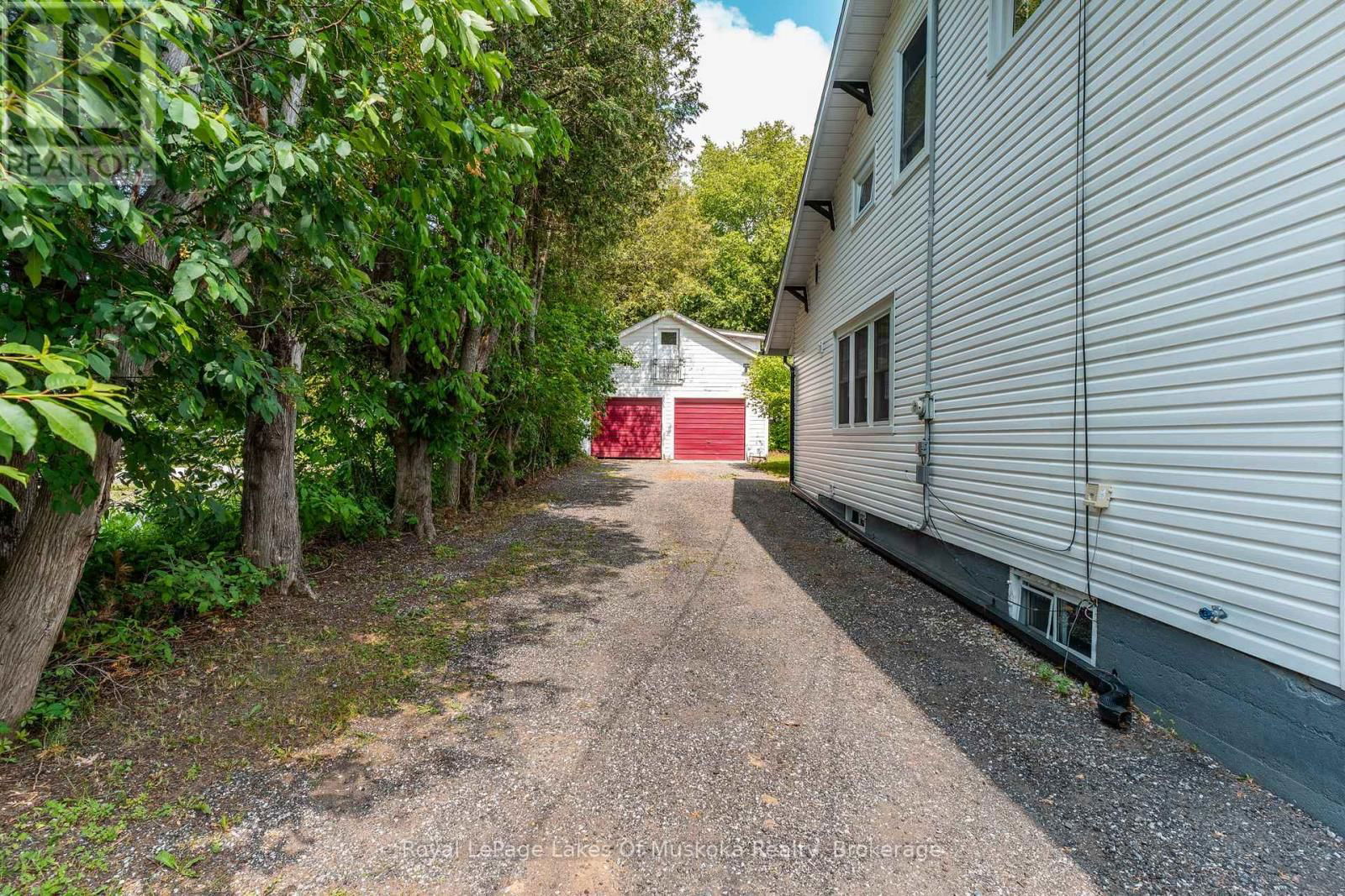 8 NORTH ROAD Image 38