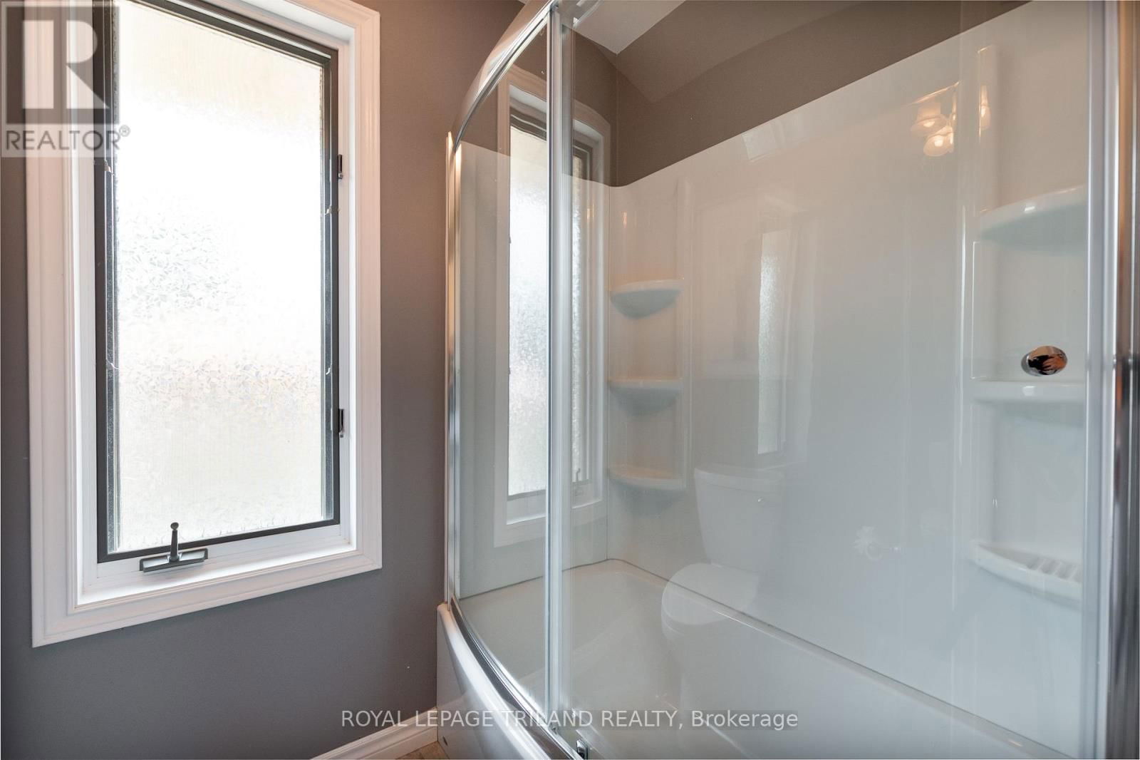 107 ALICE STREET Image 23