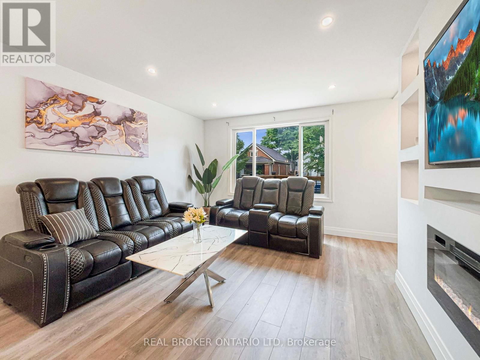 104 DELAWARE STREET Image 10