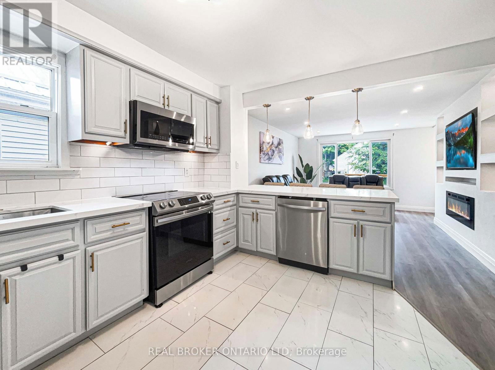 104 DELAWARE STREET Image 14