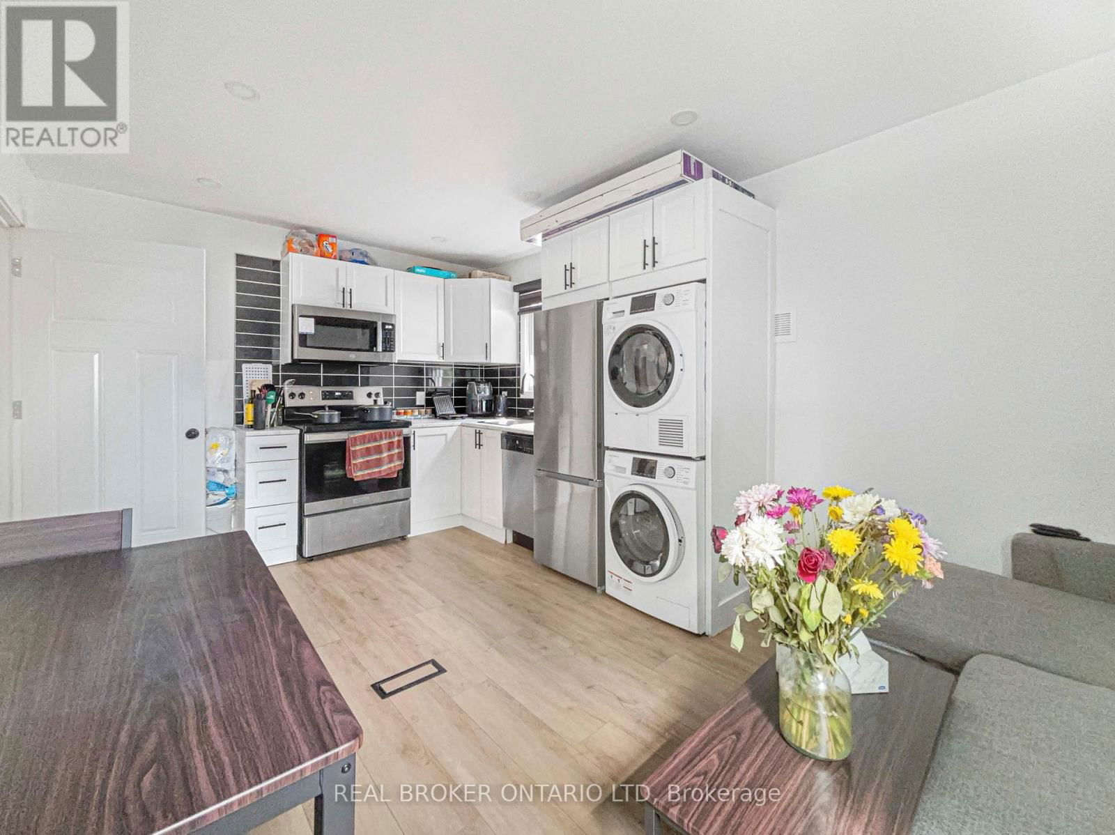 104 DELAWARE STREET Image 22