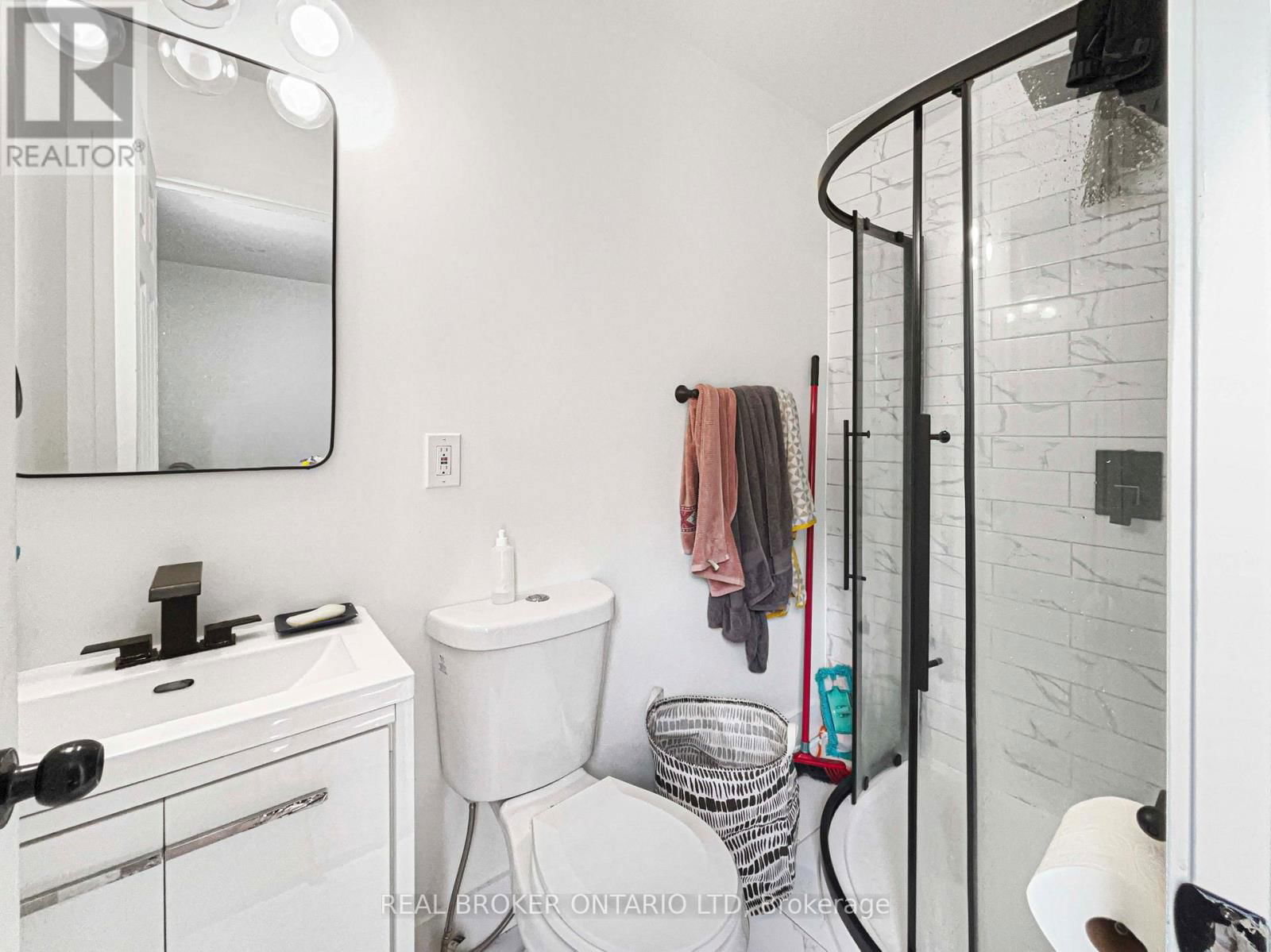 104 DELAWARE STREET Image 23