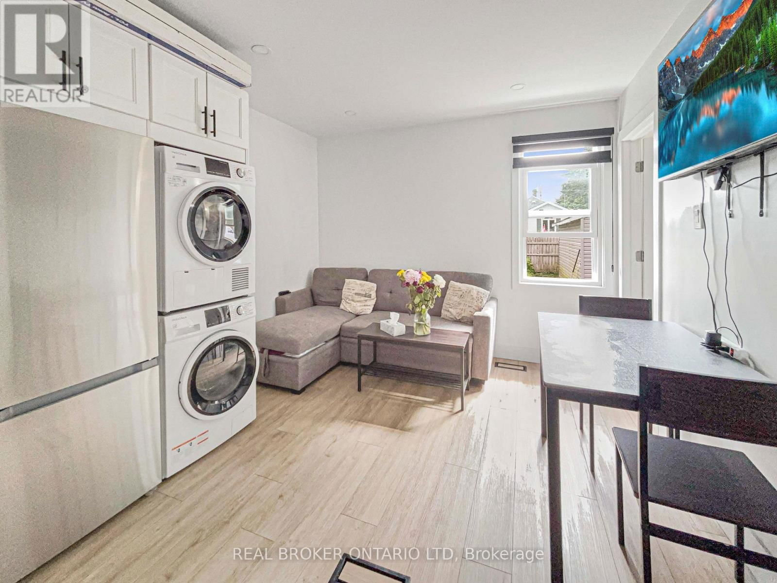 104 DELAWARE STREET Image 24
