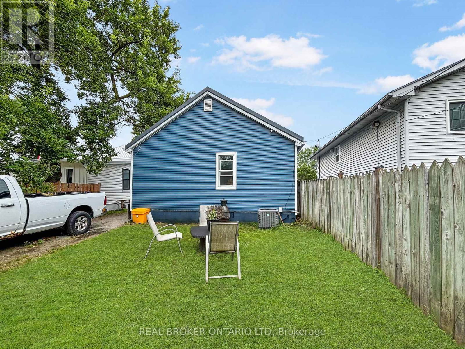 104 DELAWARE STREET Image 29