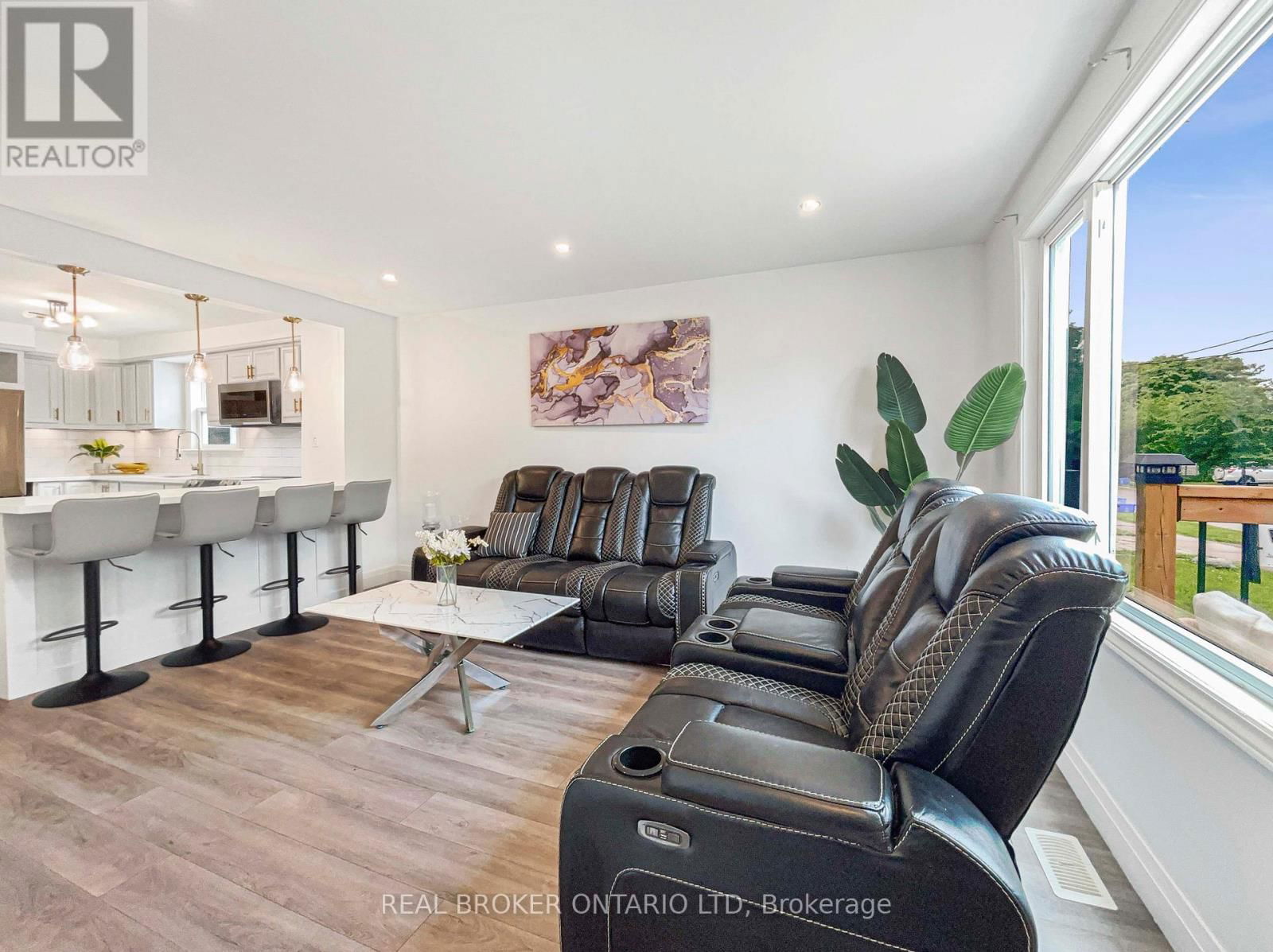 104 DELAWARE STREET Image 9
