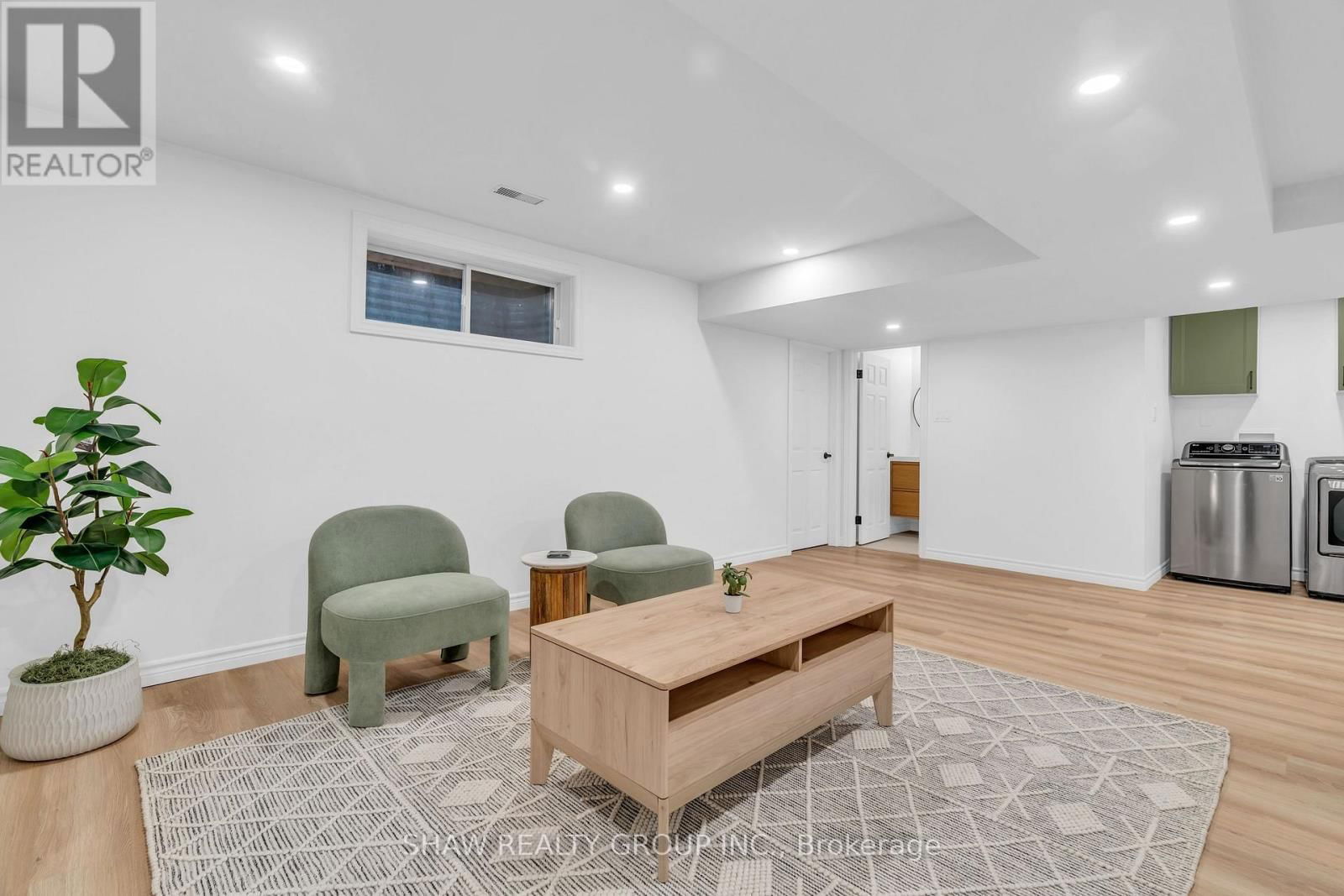 9 GAW CRESCENT Image 34