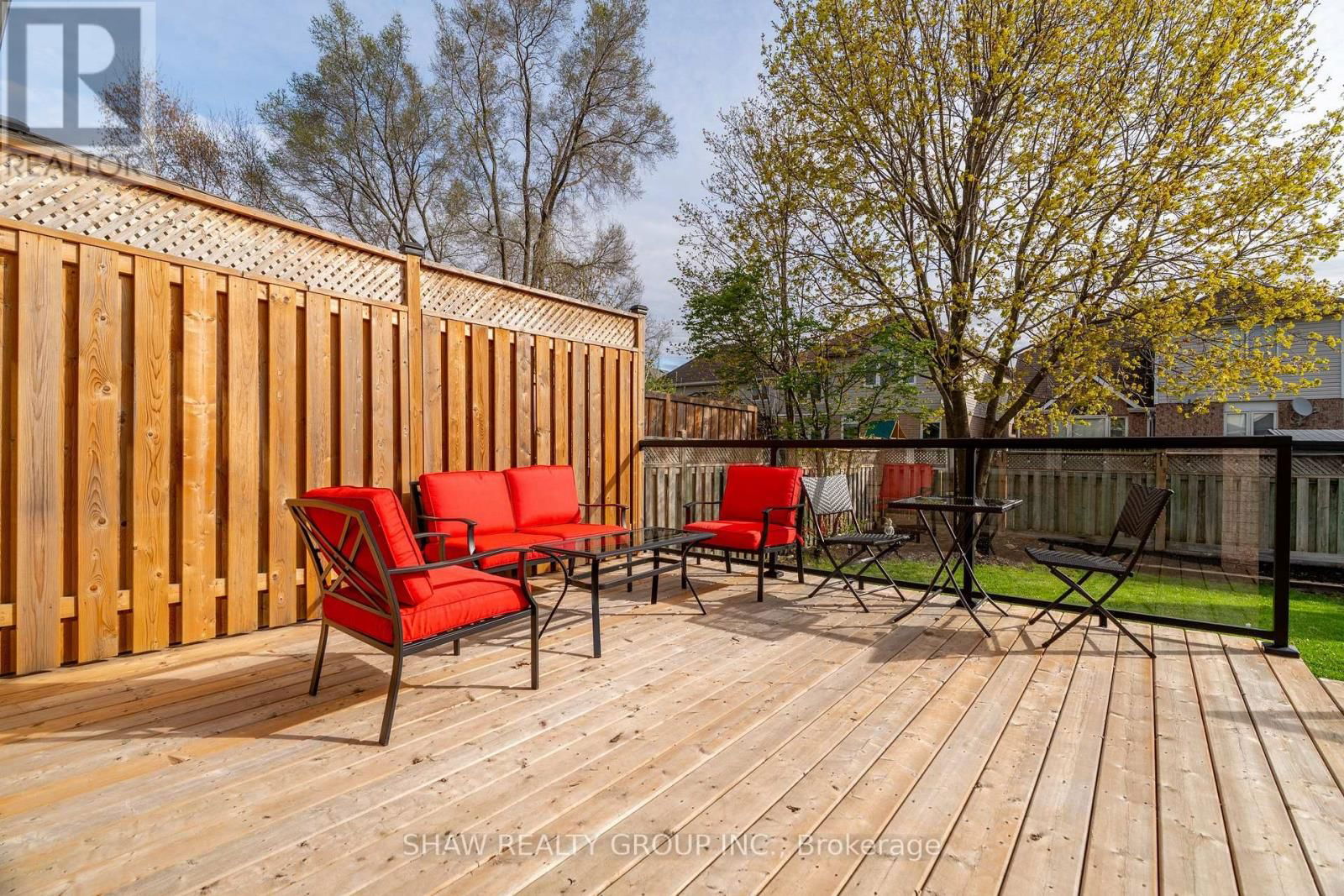9 GAW CRESCENT Image 37
