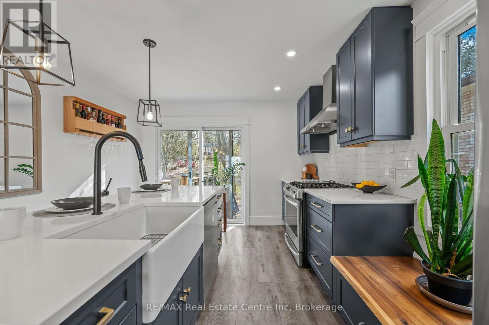 270 KATHLEEN STREET Image 11