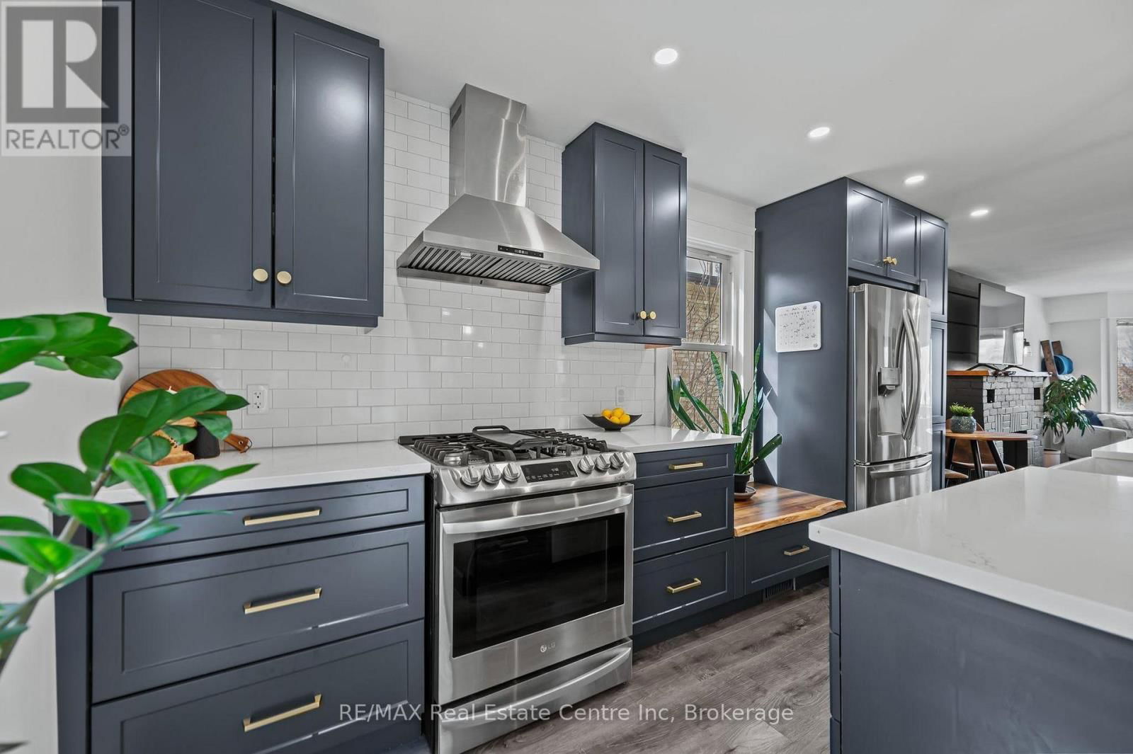270 KATHLEEN STREET Image 12