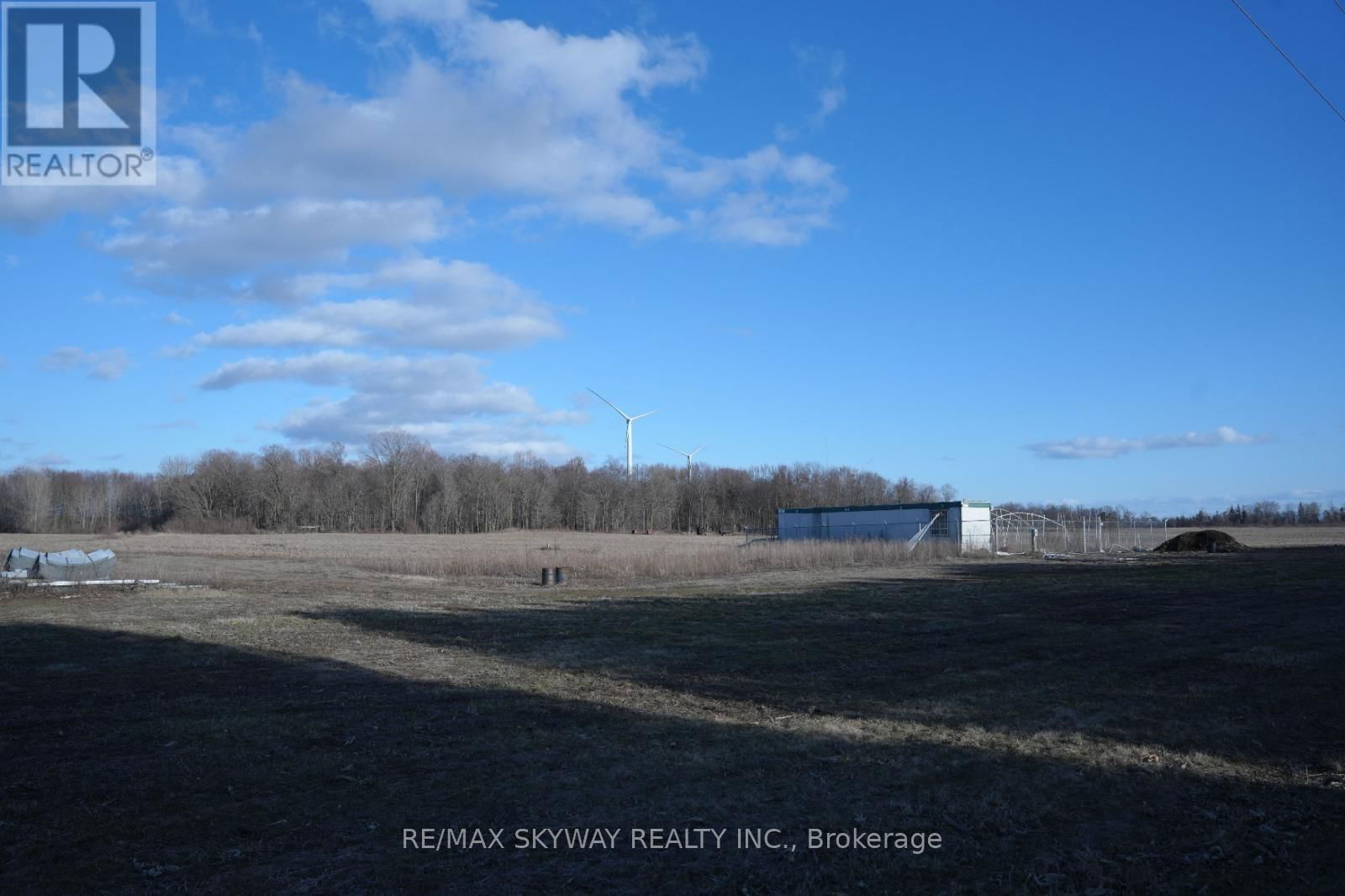 4688 GODBY ROAD Image 16