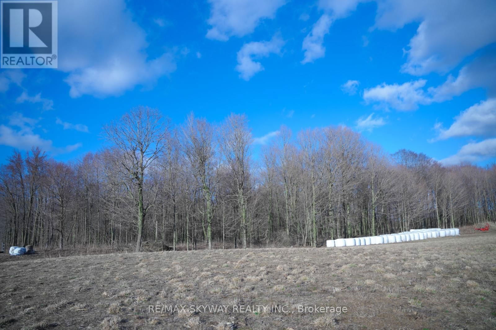 4688 GODBY ROAD Image 8