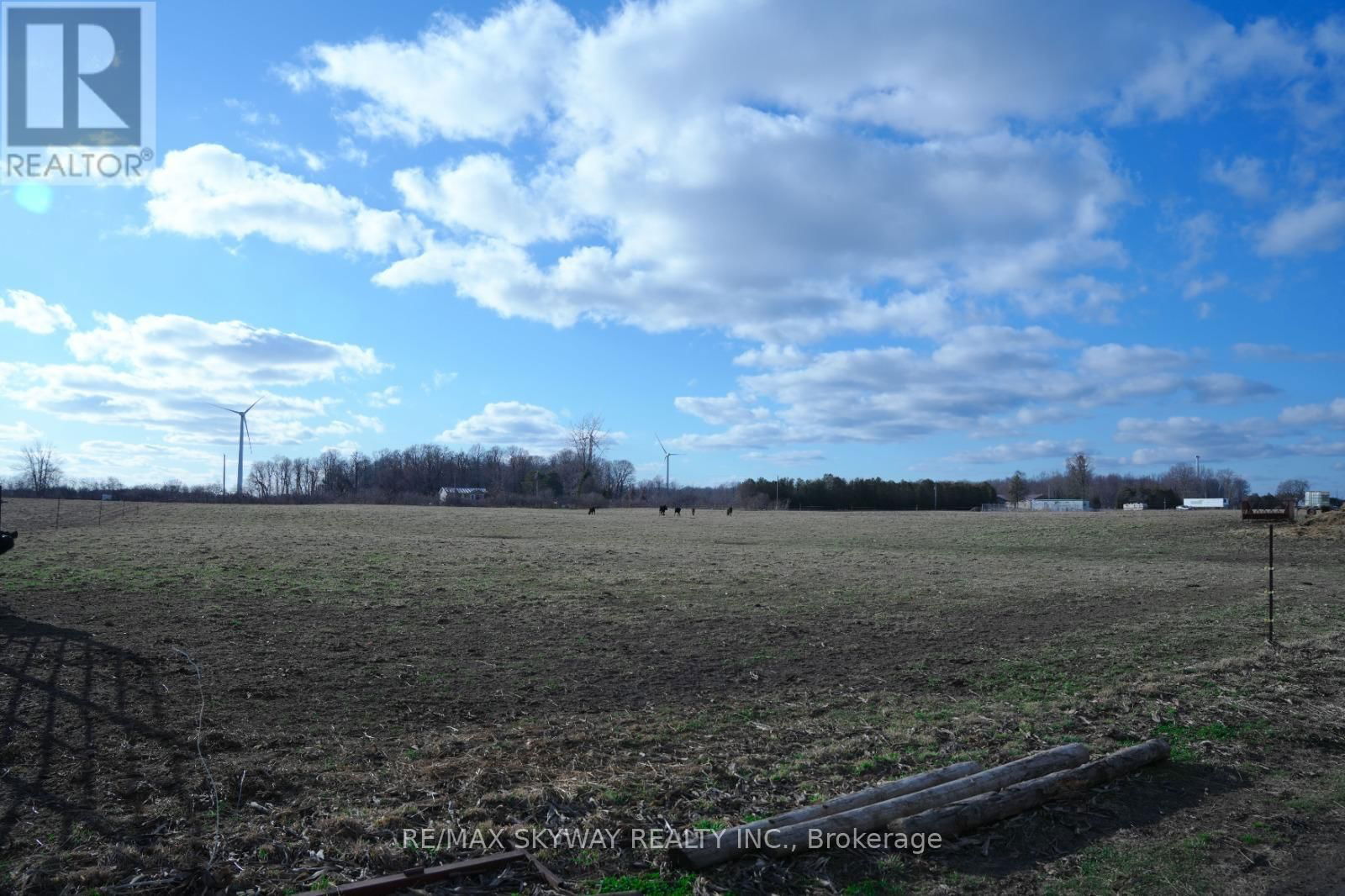 4688 GODBY ROAD Image 9