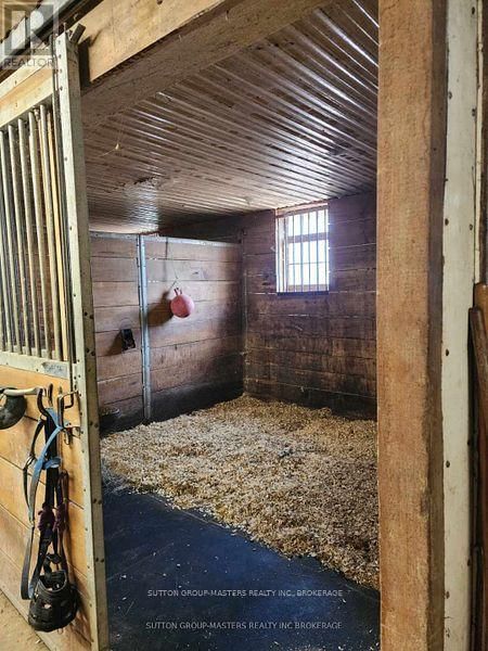 578 BROWN ROAD Image 33