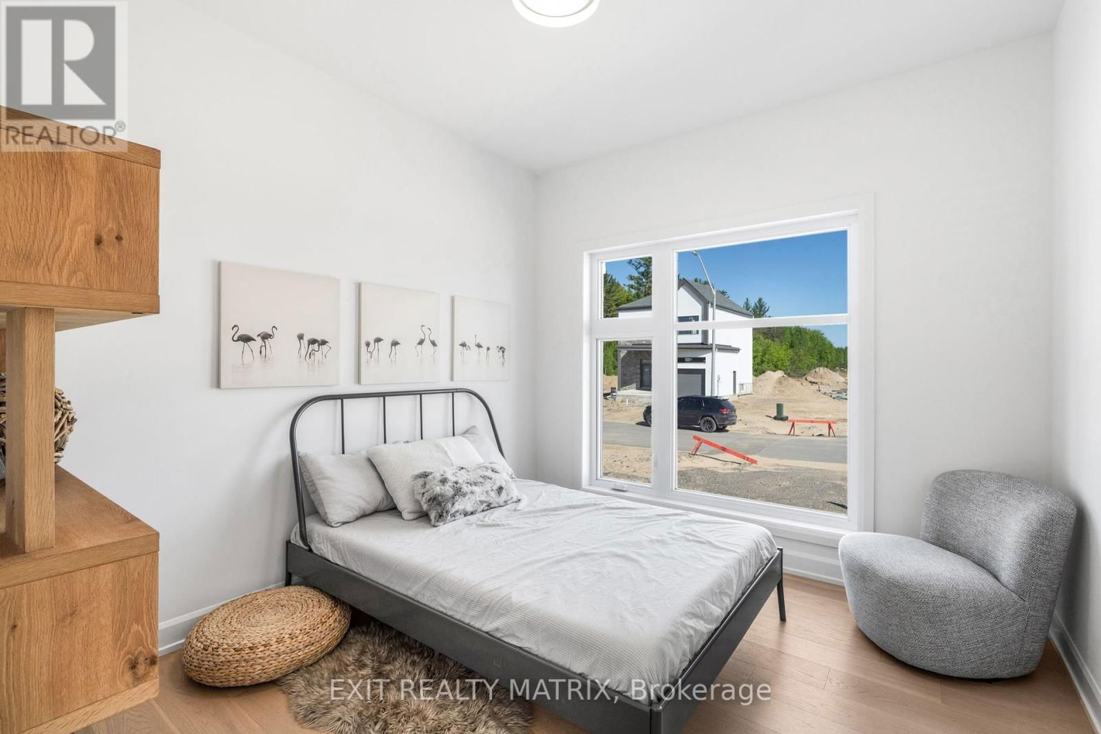 29 MAYER STREET Image 12