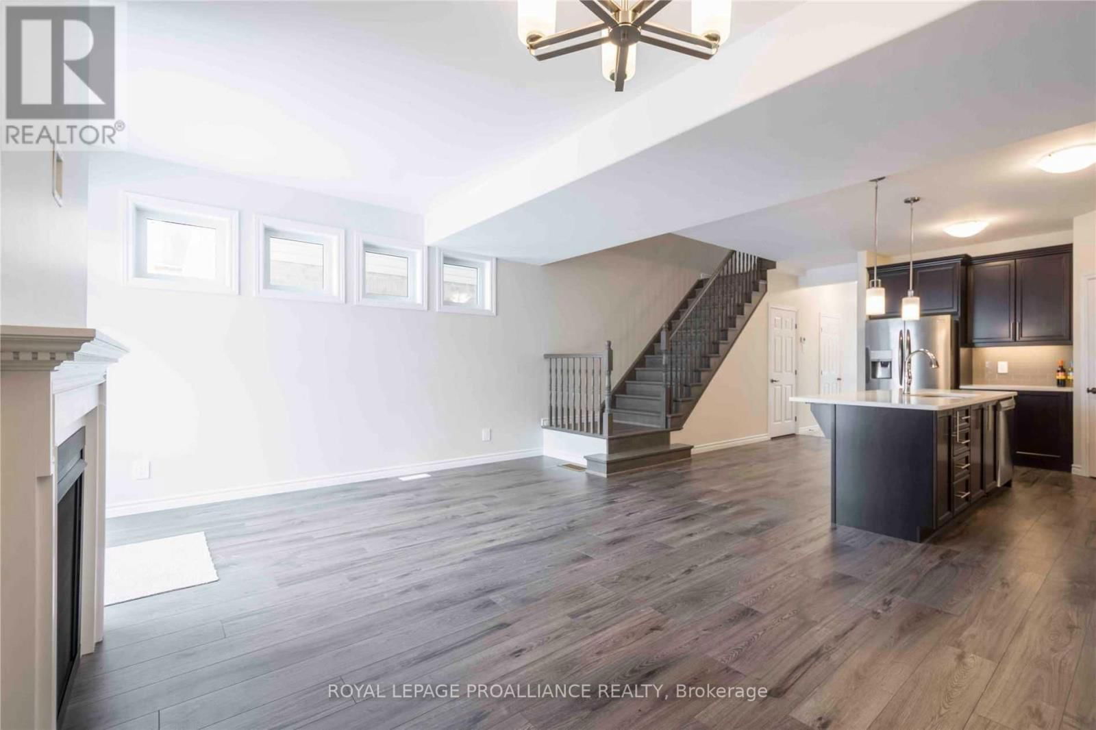 28 NIPIGON STREET Image 11