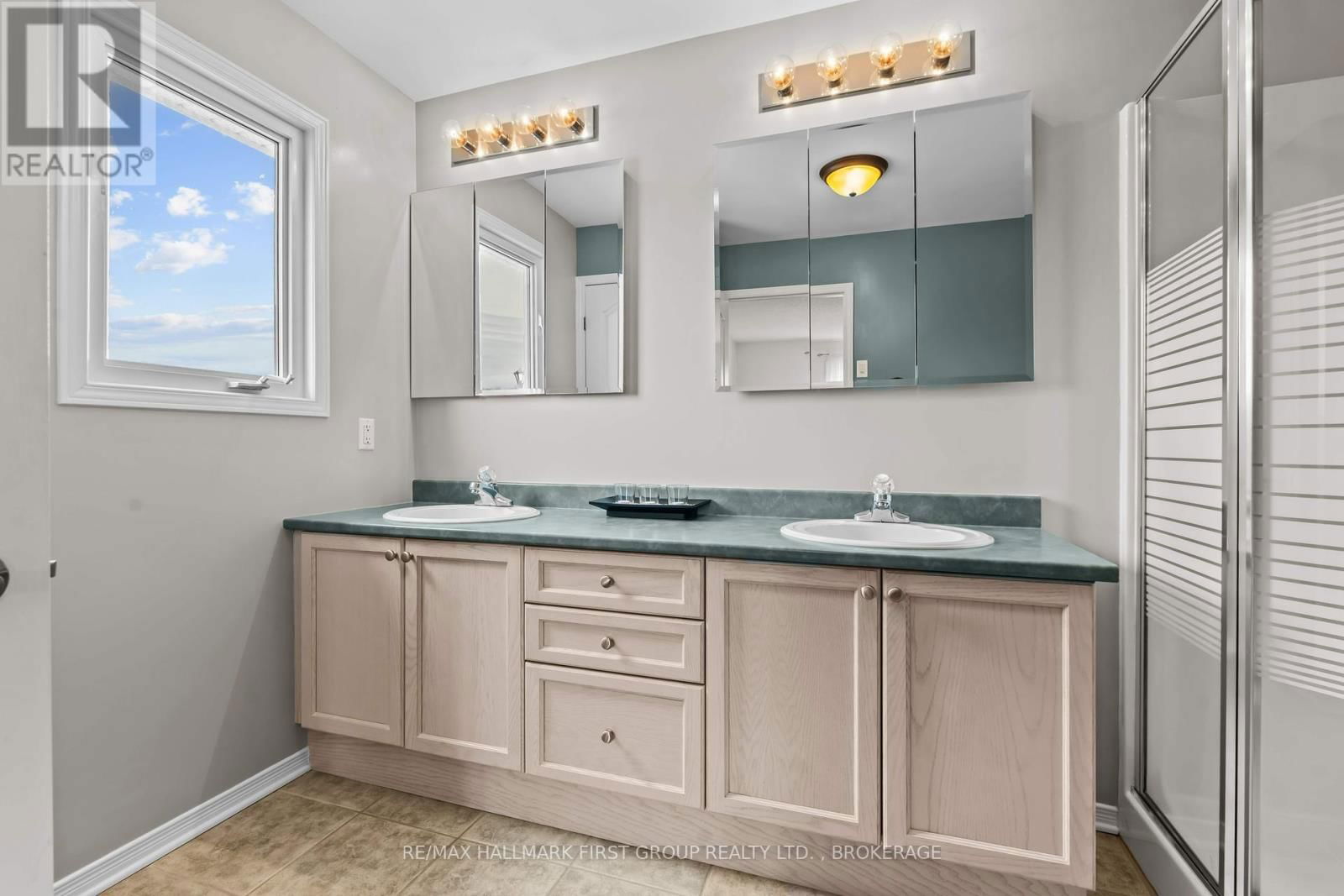 530 NORA COURT Image 26