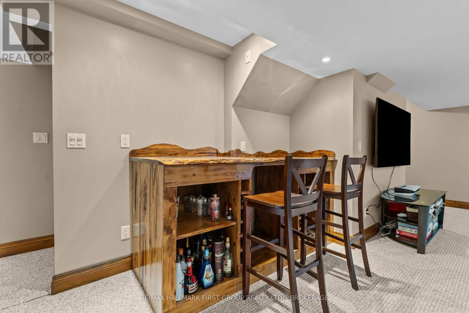 530 NORA COURT Image 36