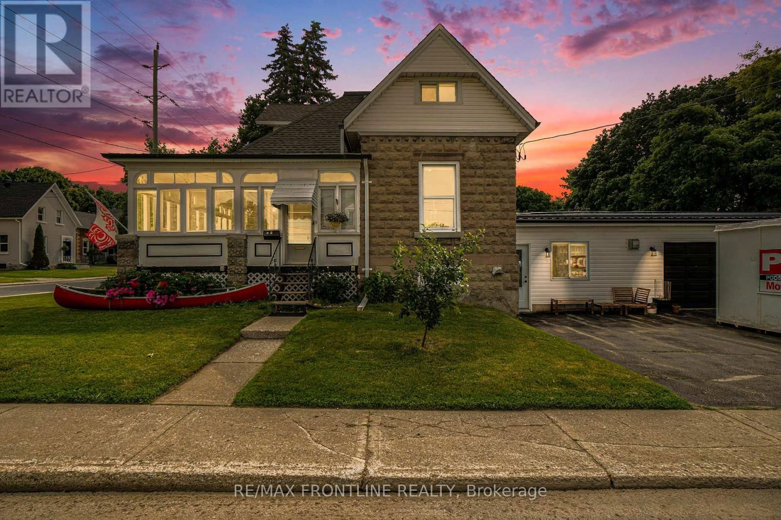 29 STRATHCONA STREET Image 36