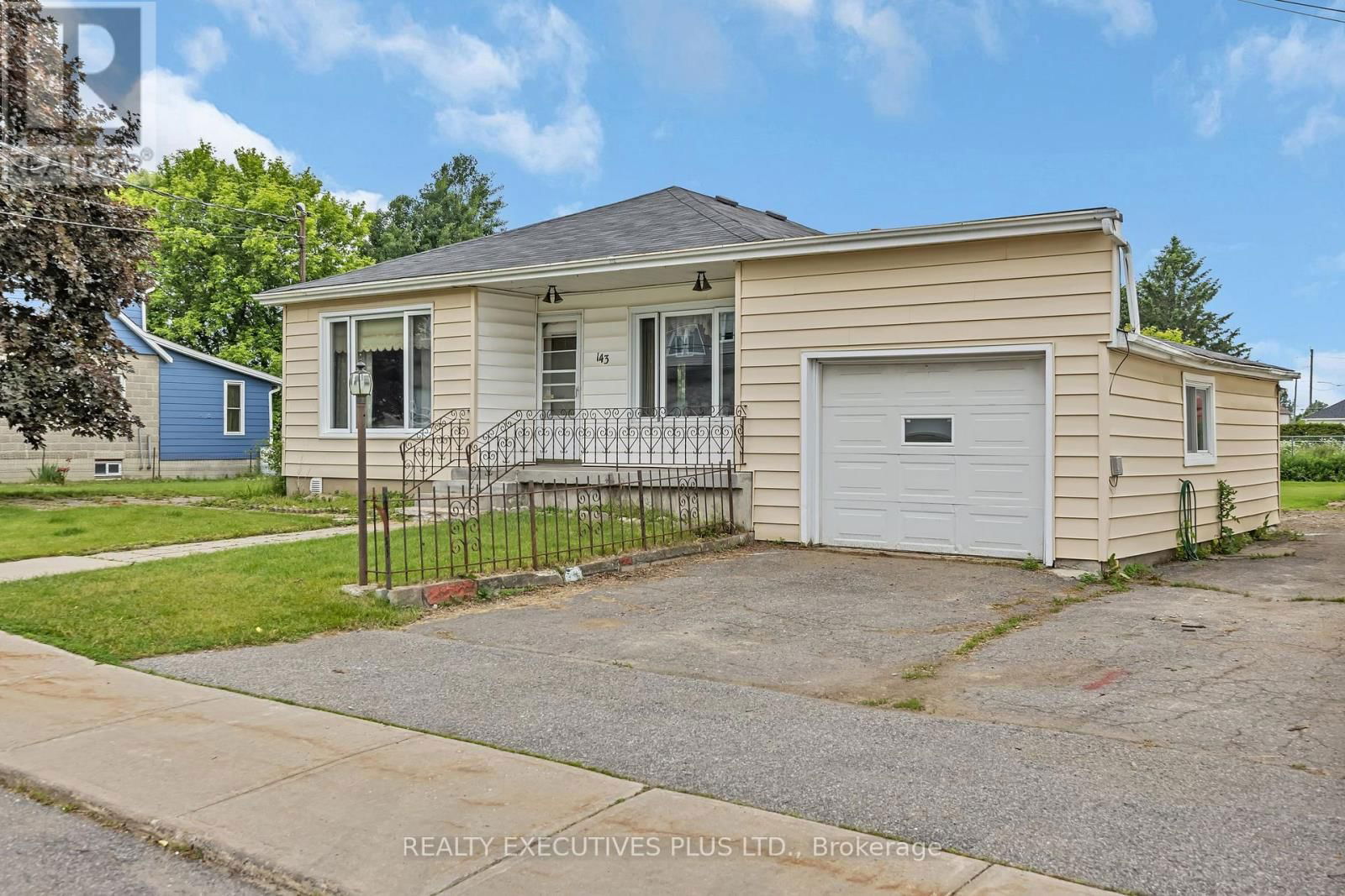 143 HERBERT STREET Image 1