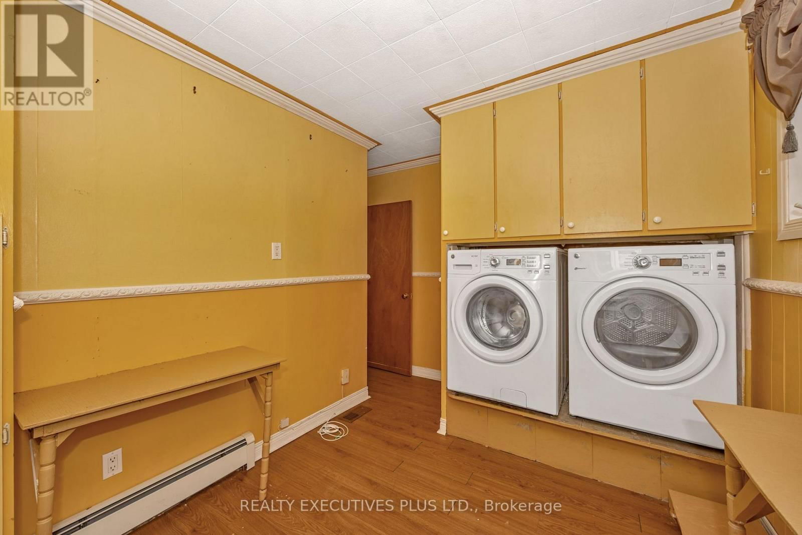 143 HERBERT STREET Image 17