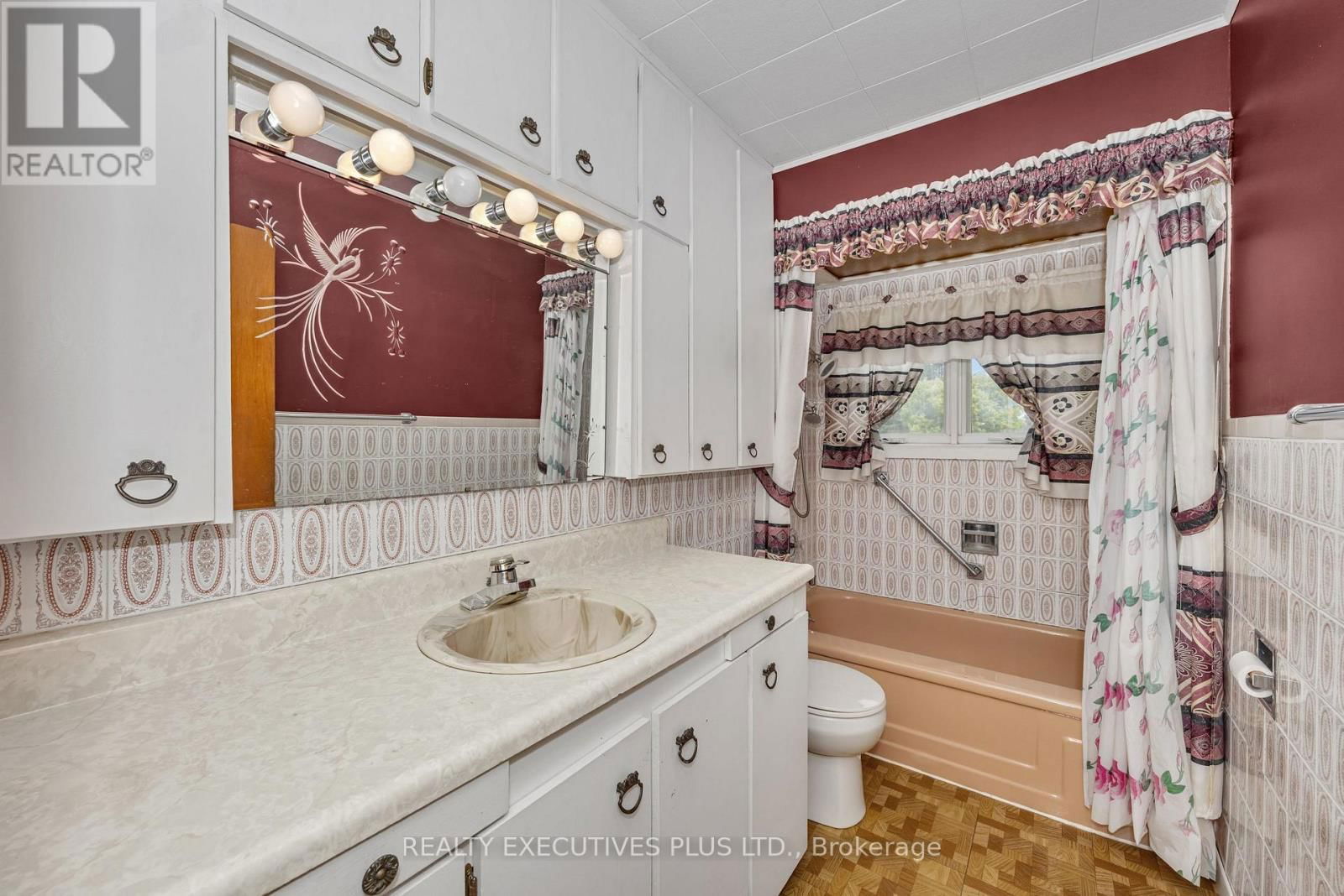 143 HERBERT STREET Image 18