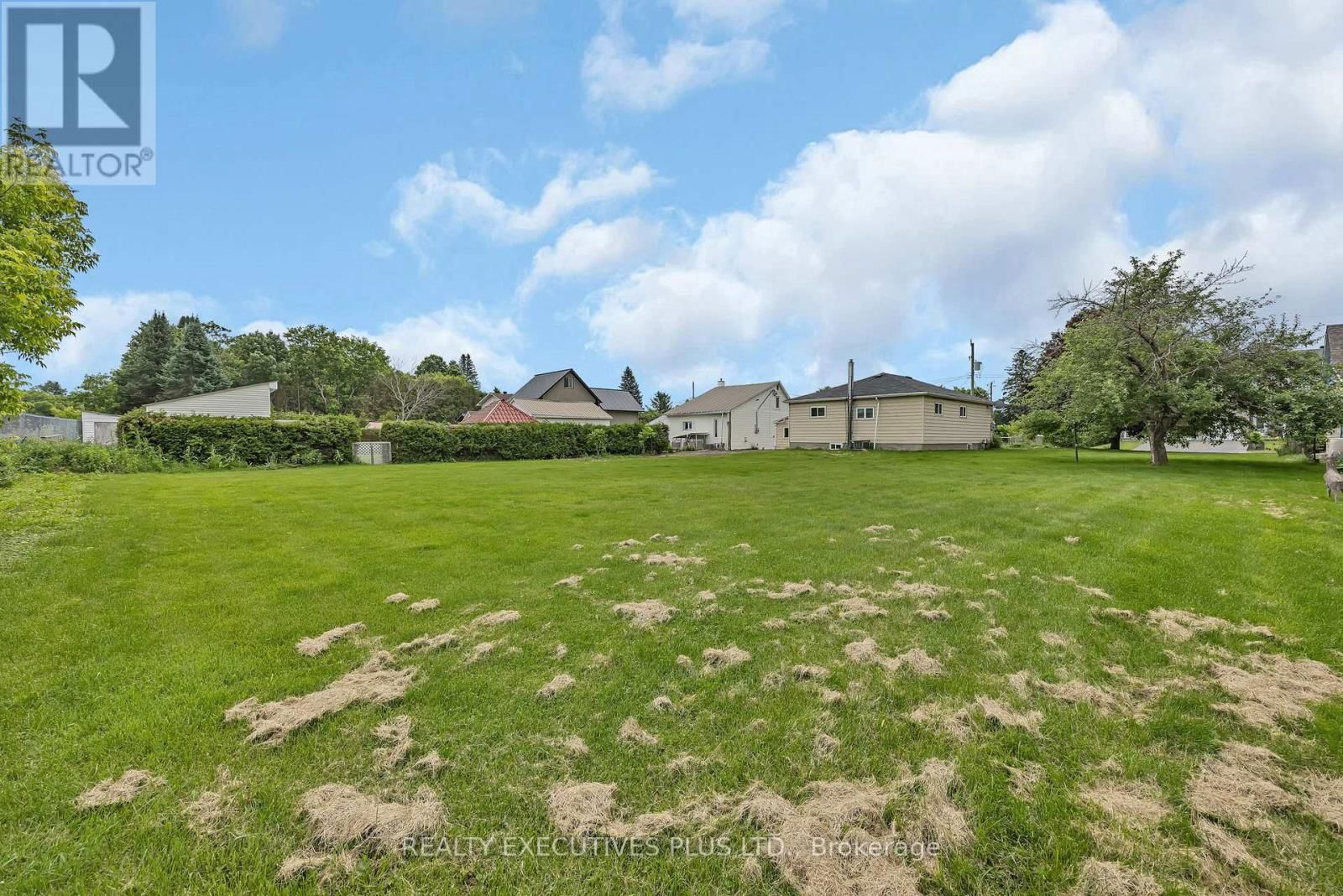 143 HERBERT STREET Image 22
