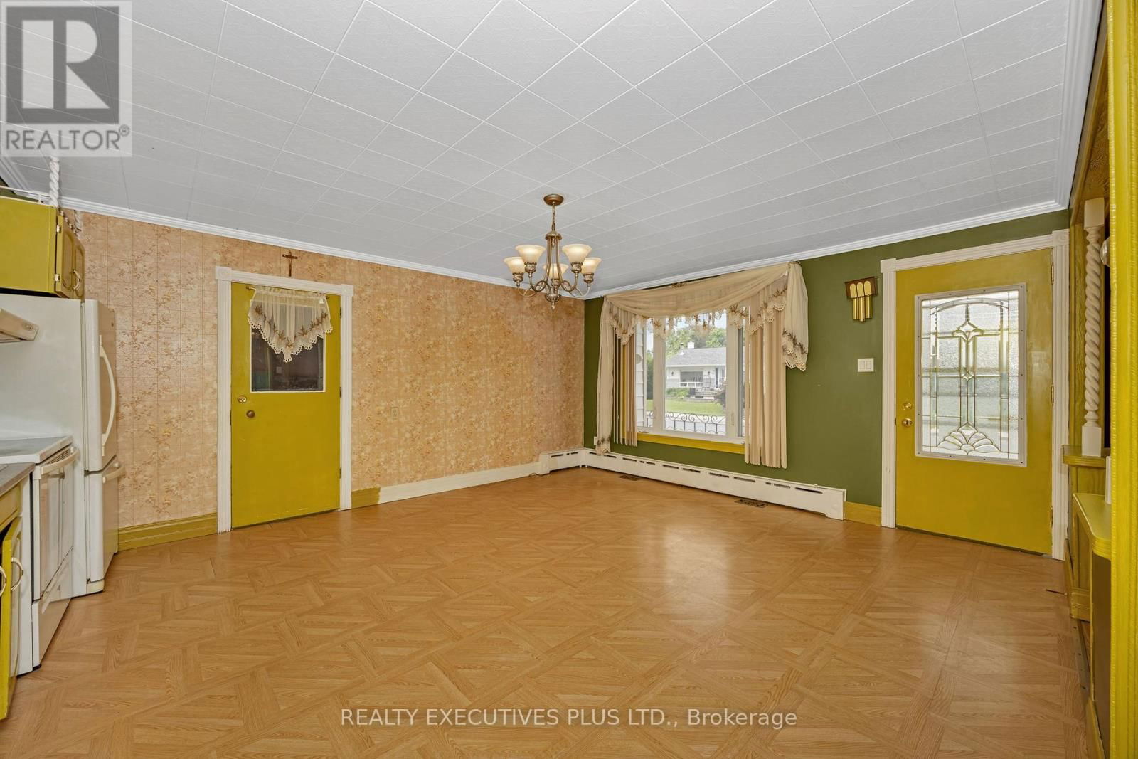 143 HERBERT STREET Image 5