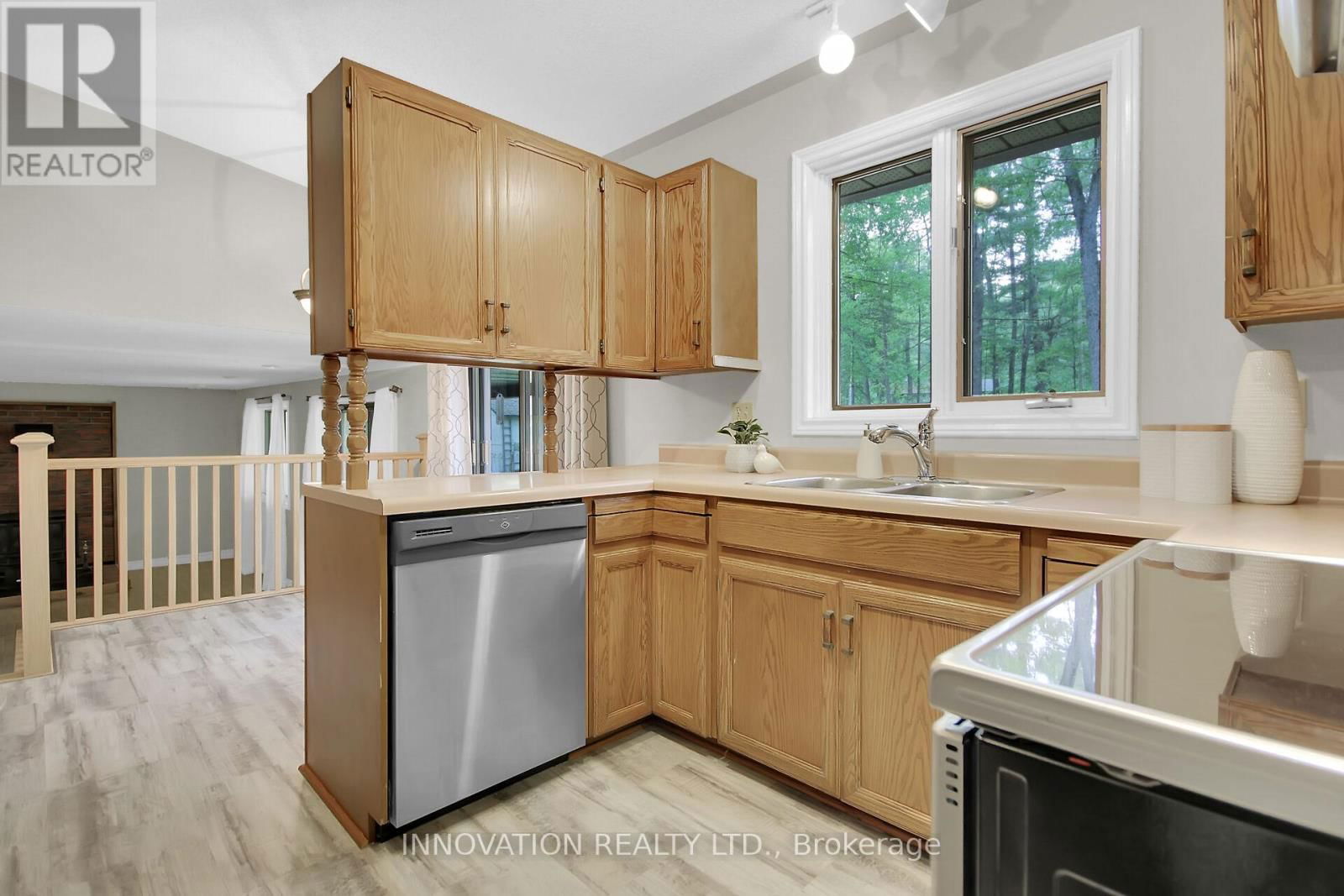 181 BAILLIE AVENUE Image 17