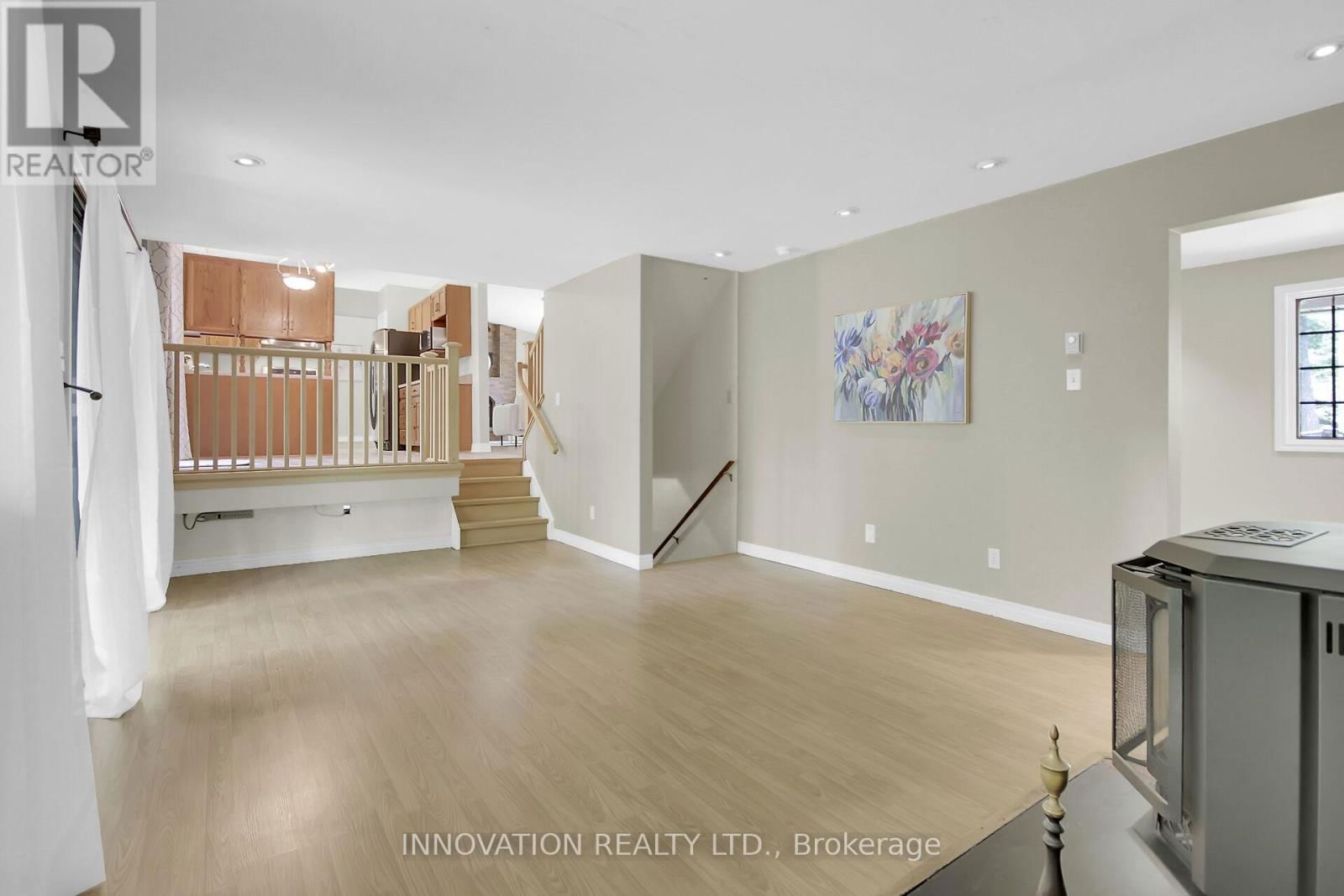 181 BAILLIE AVENUE Image 23