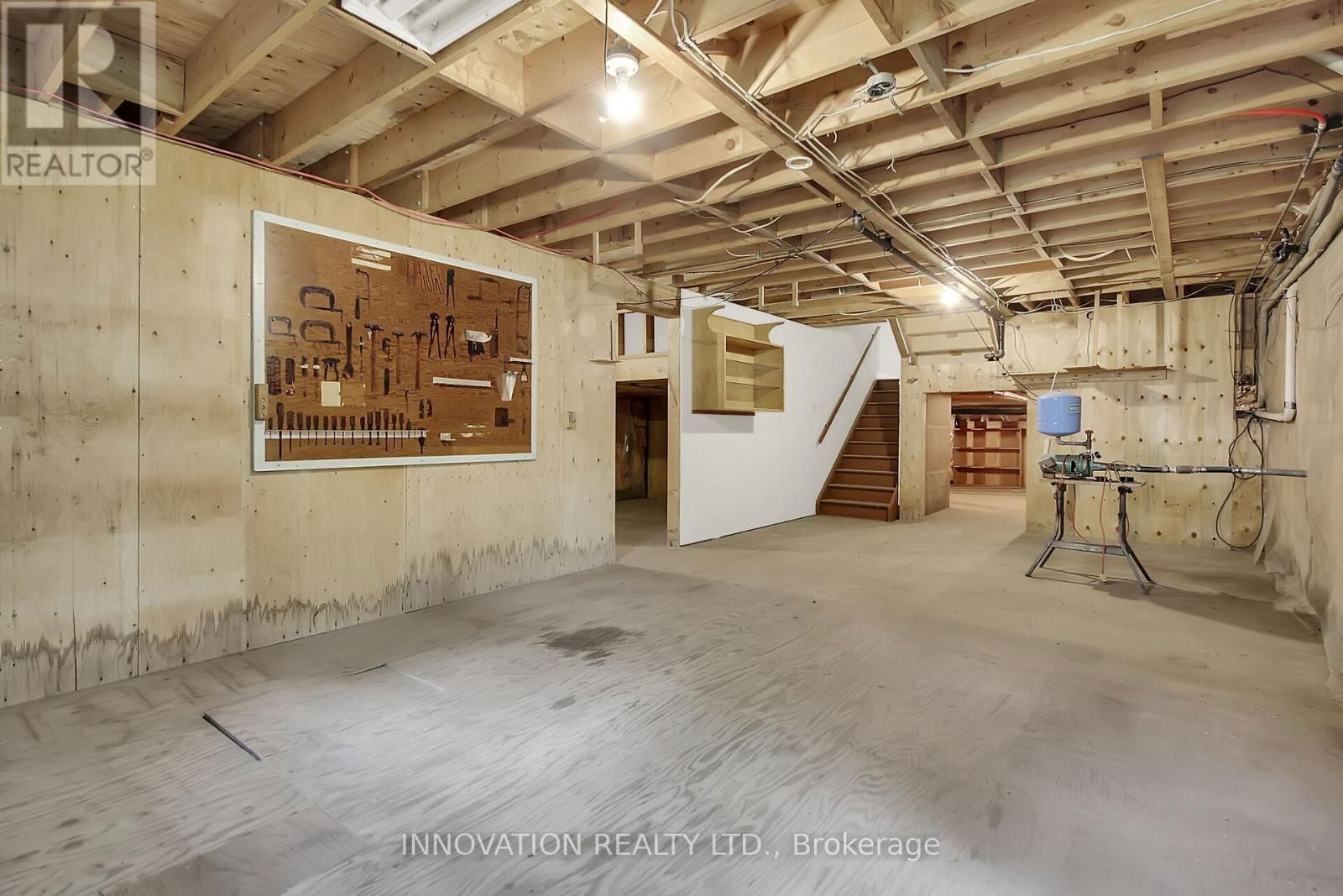 181 BAILLIE AVENUE Image 35