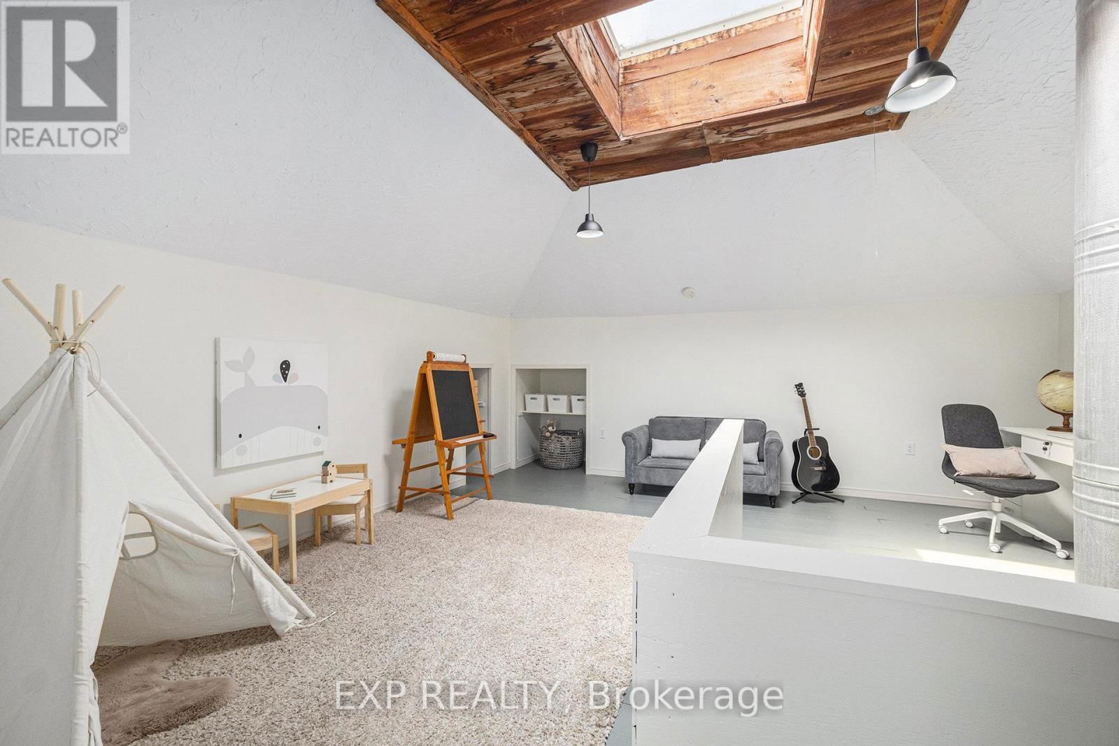 12689 MAPLE RIDGE ROAD Image 28