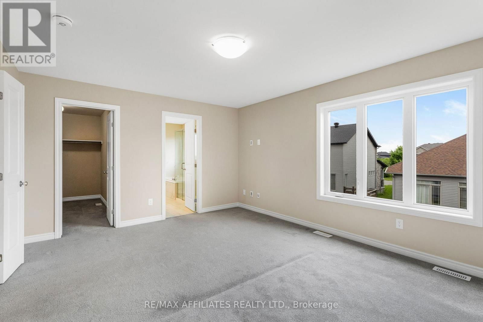 784 NAMUR STREET Image 21