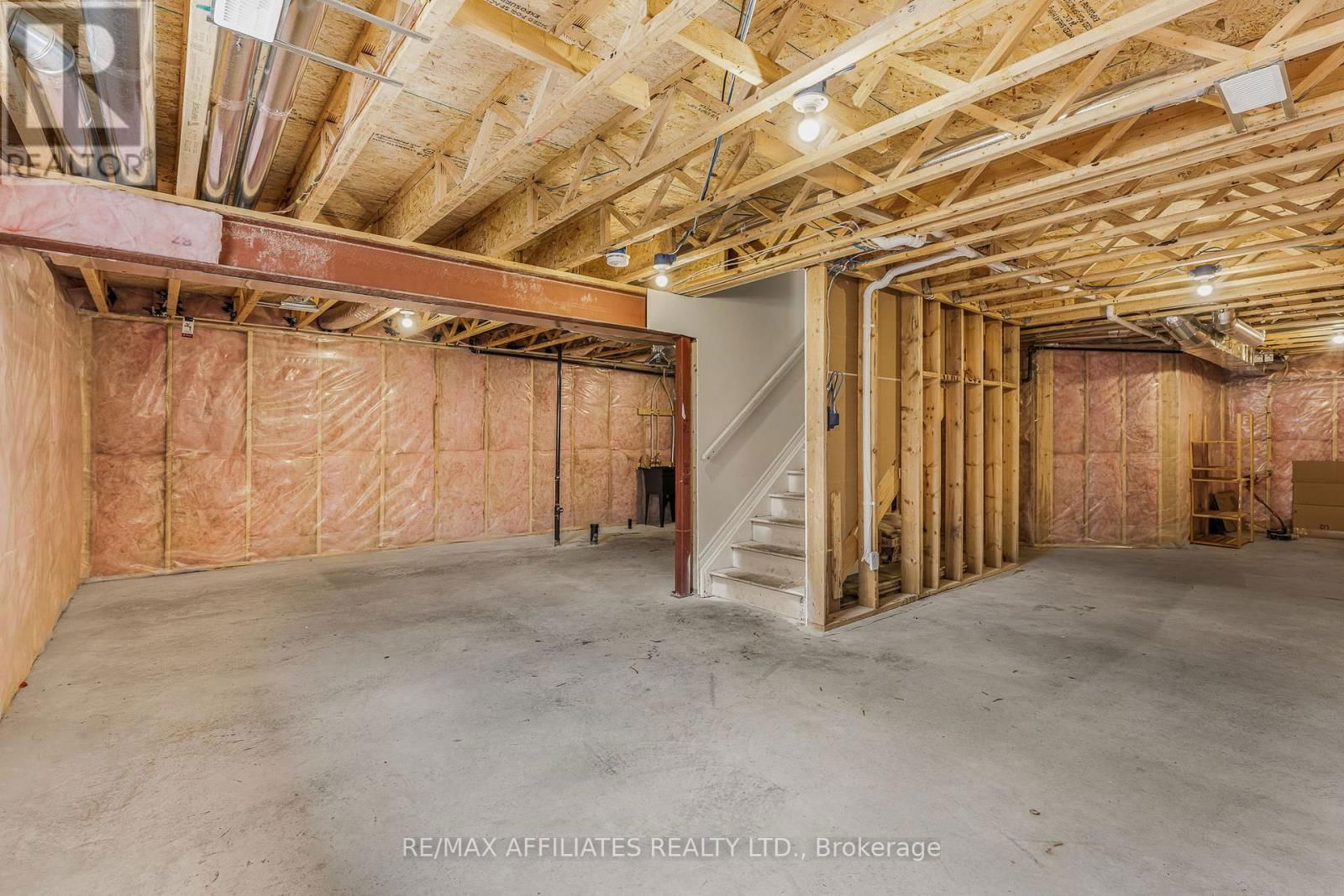 784 NAMUR STREET Image 24