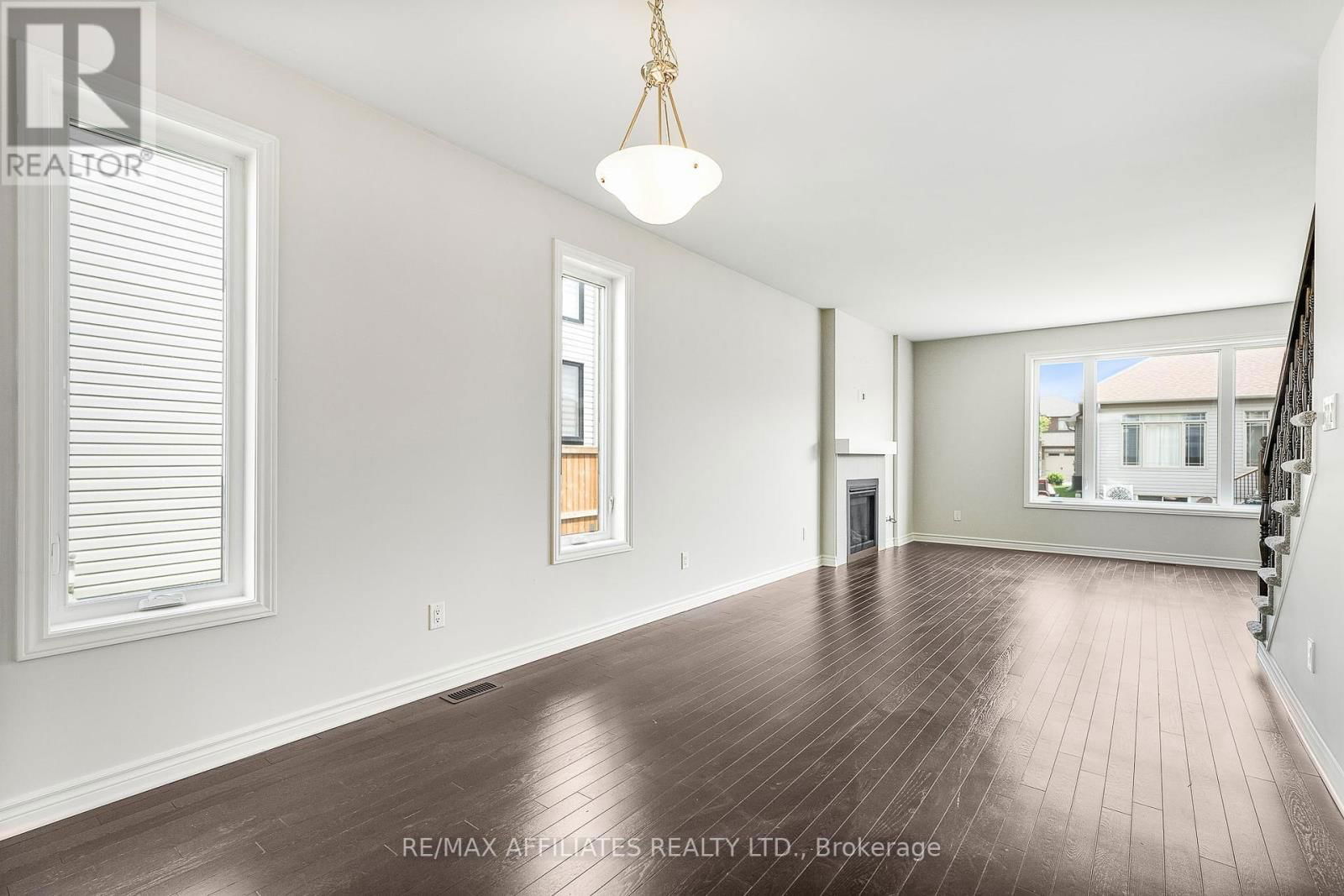 784 NAMUR STREET Image 5