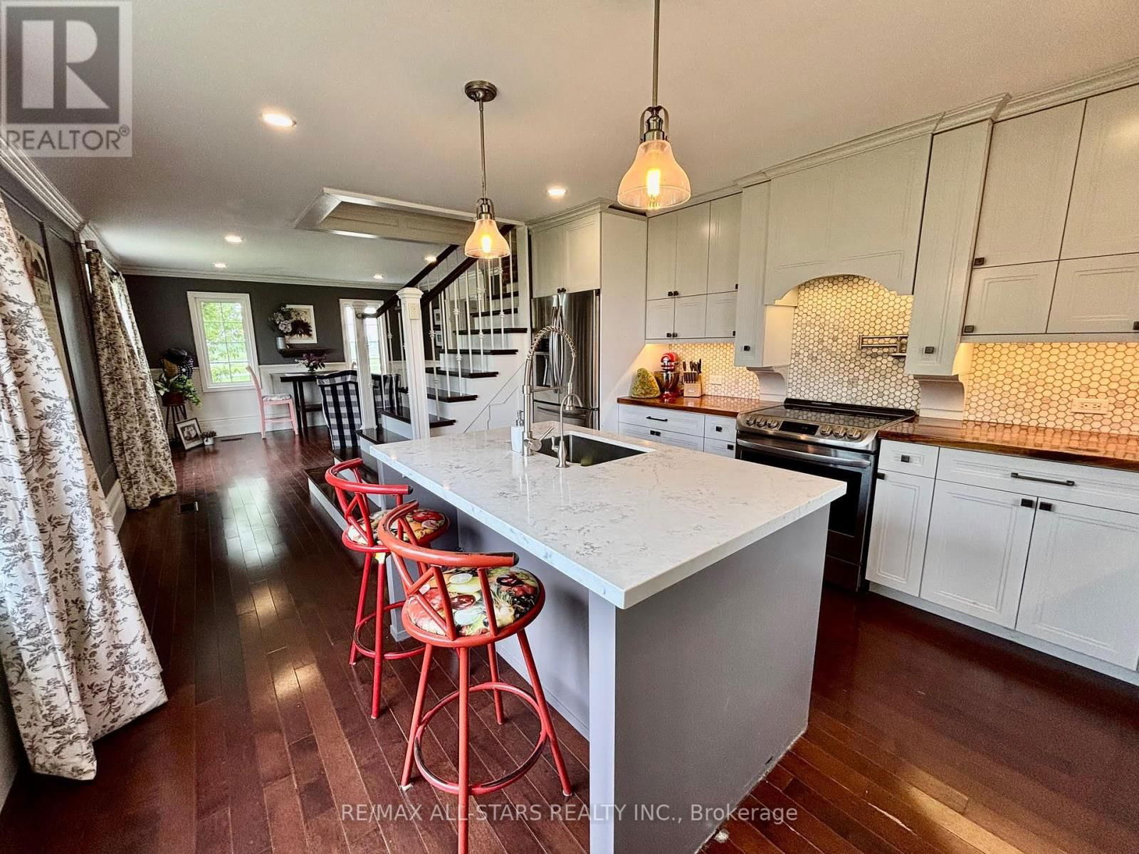 777 CAMBRAY ROAD Image 11
