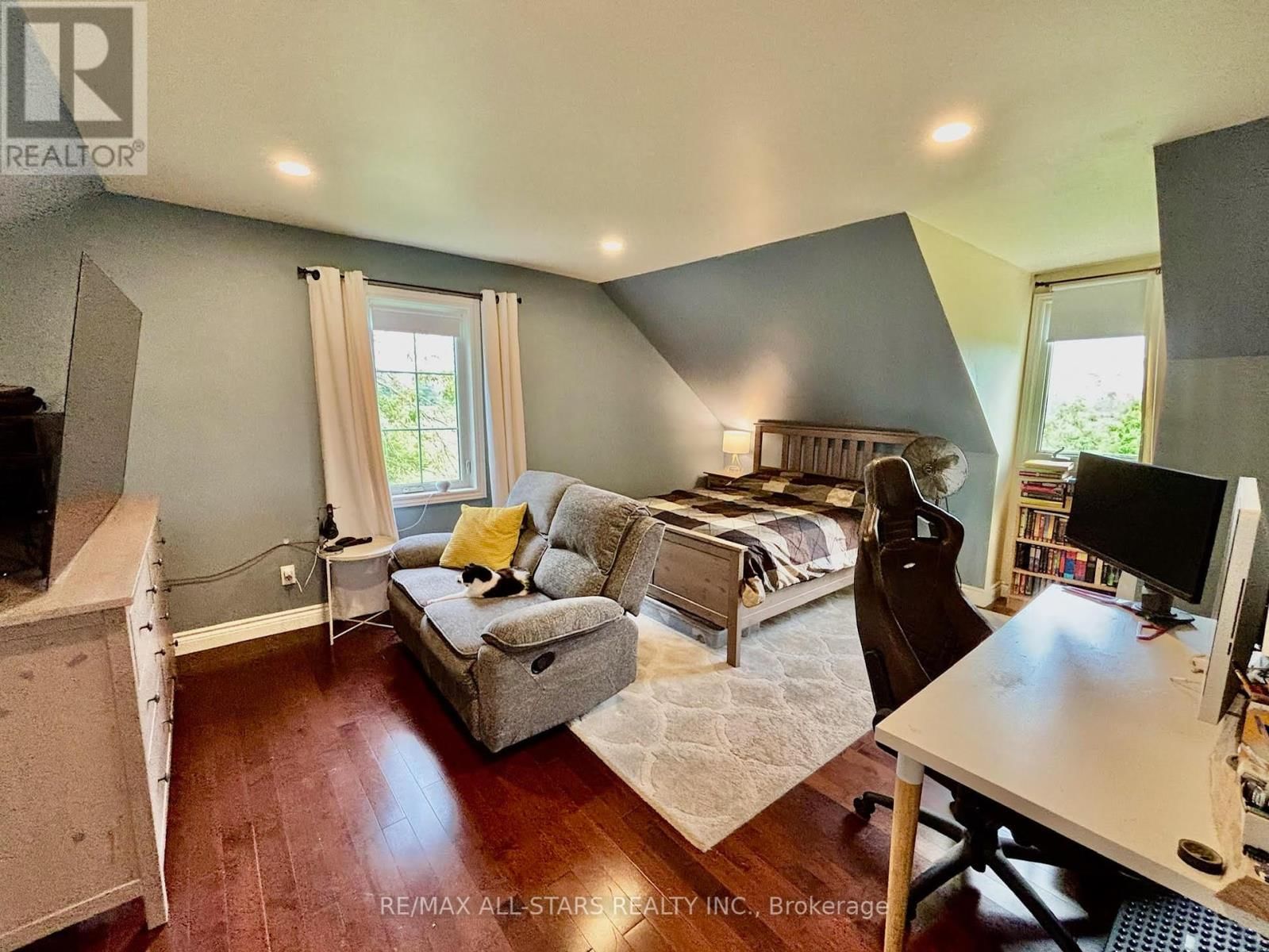 777 CAMBRAY ROAD Image 19