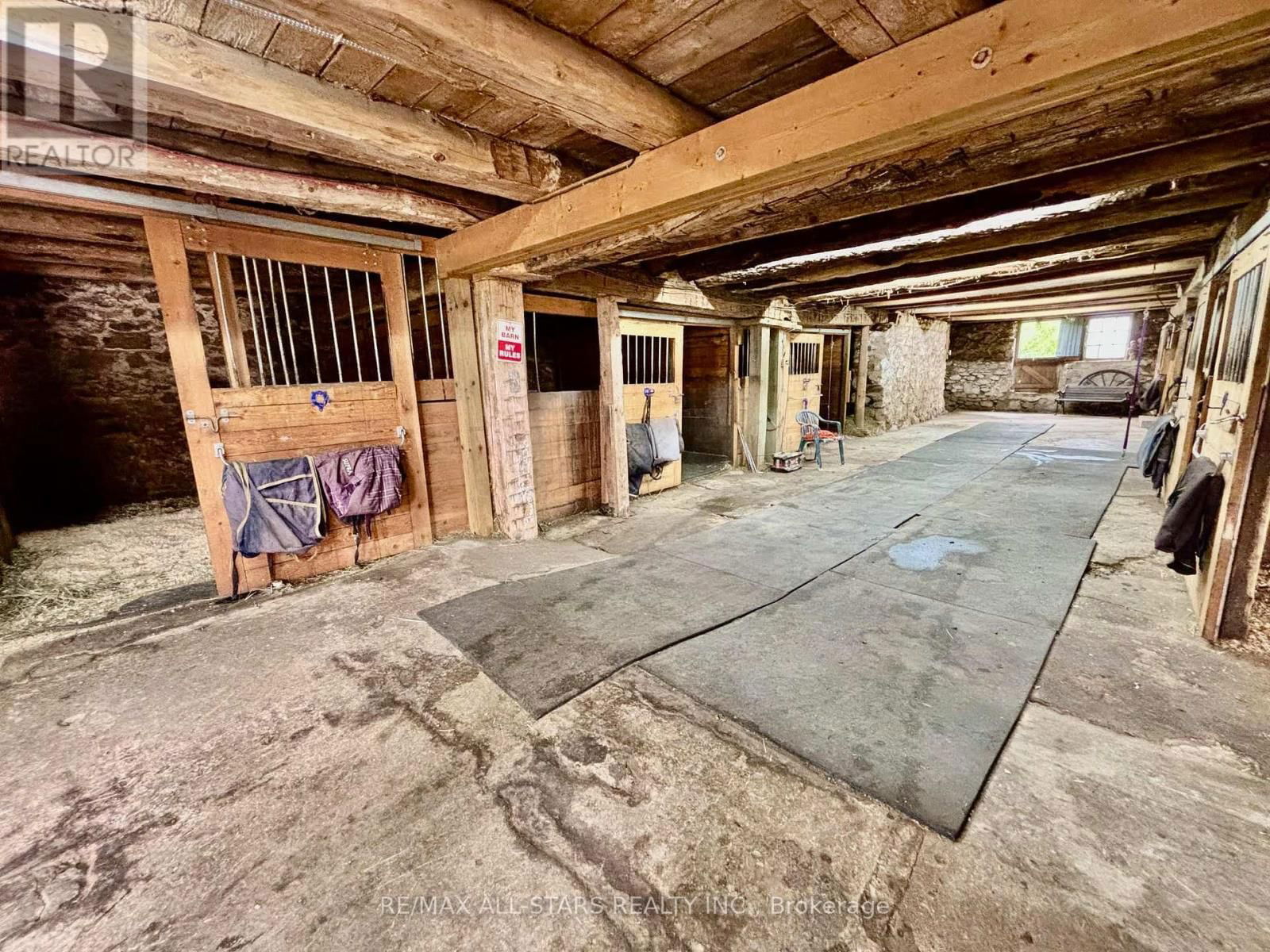 777 CAMBRAY ROAD Image 35