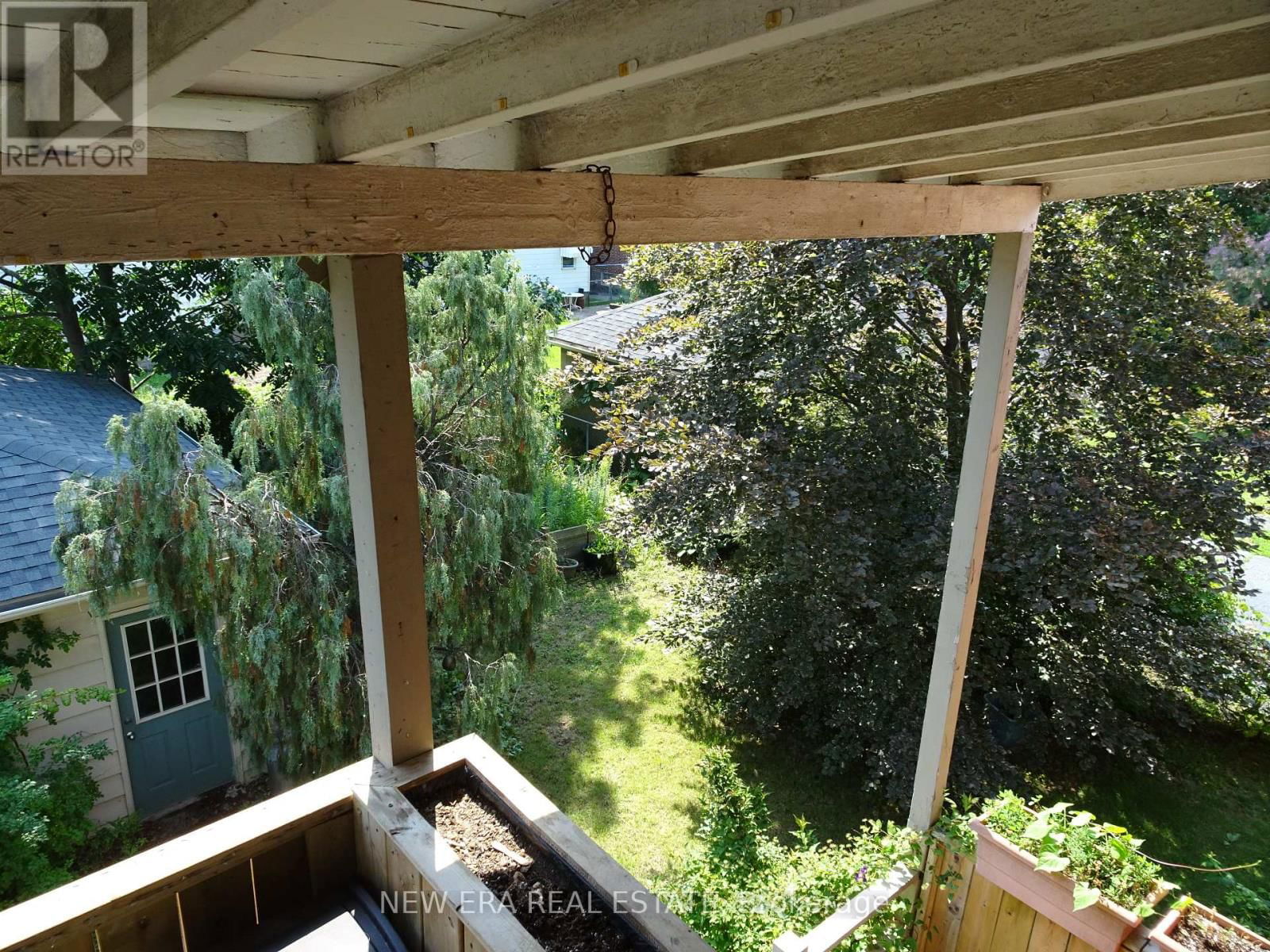 131 ERINDALE AVENUE Image 33