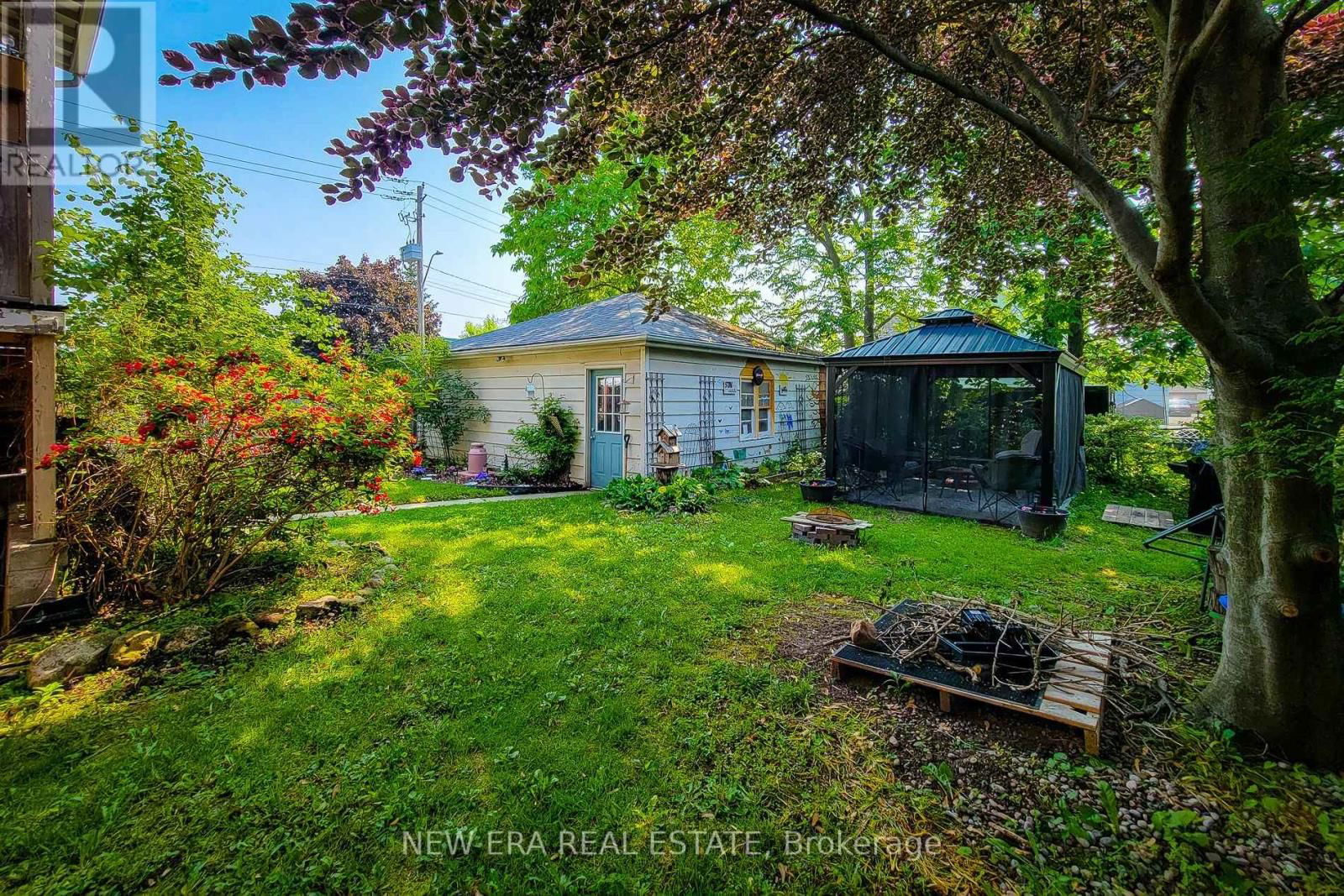 131 ERINDALE AVENUE Image 9