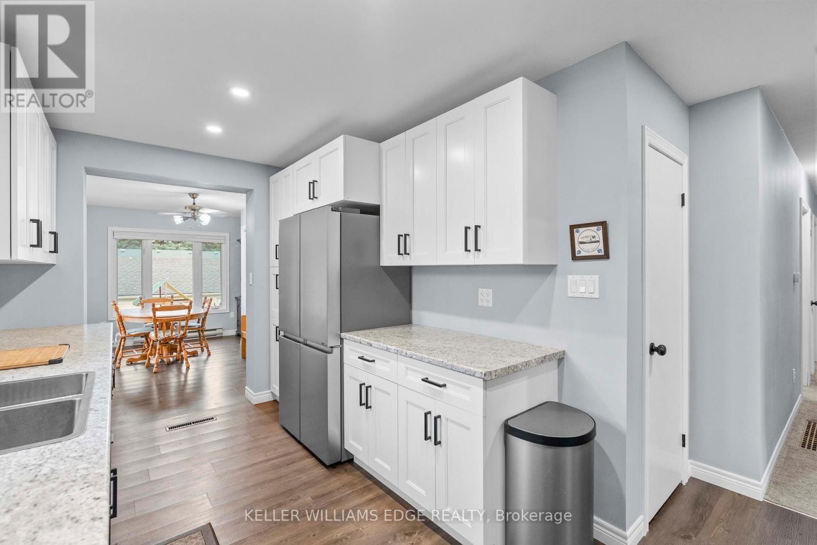 2 WEST 22ND STREET Image 12