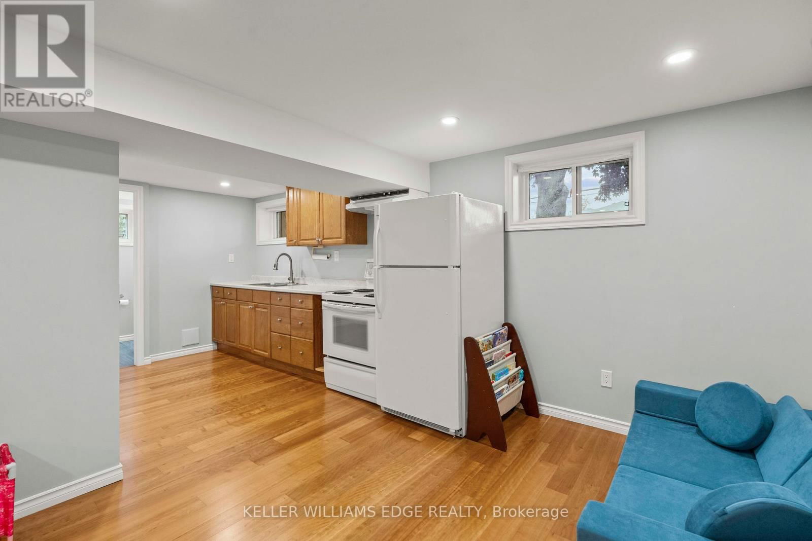 2 WEST 22ND STREET Image 31