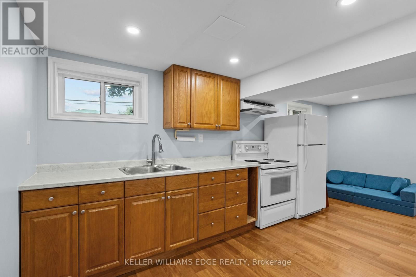2 WEST 22ND STREET Image 33