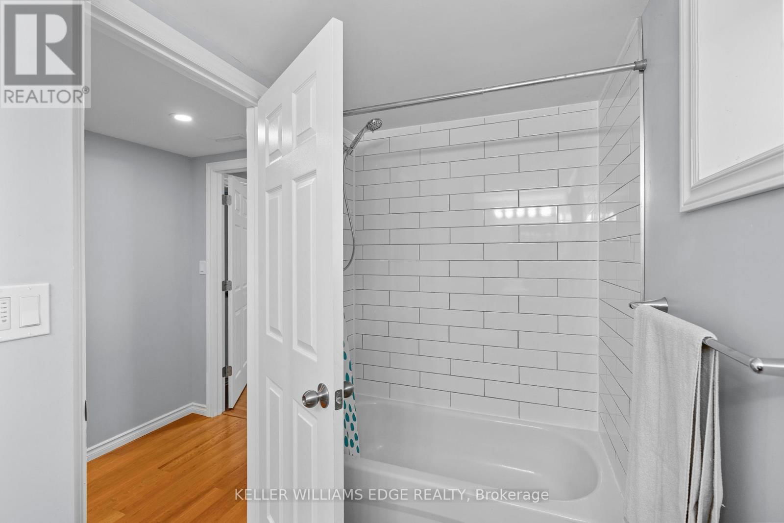 2 WEST 22ND STREET Image 37